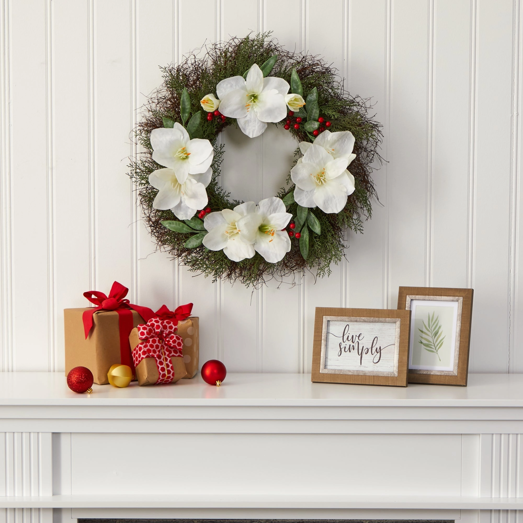 20" Cedar Amaryllis and Ruscus with Berries Wreath