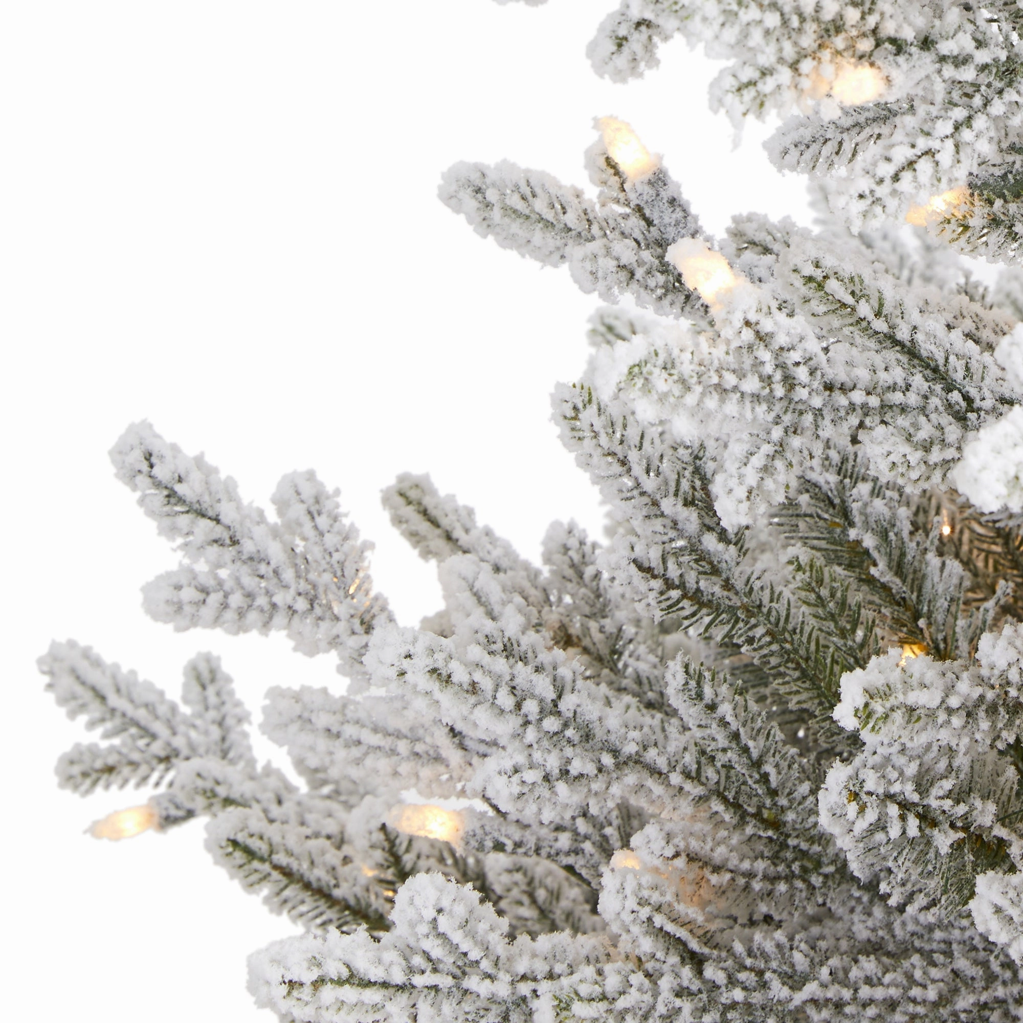 4 Flocked Fraser Fir Xmas Tree w/300 Lights and 967 Tips