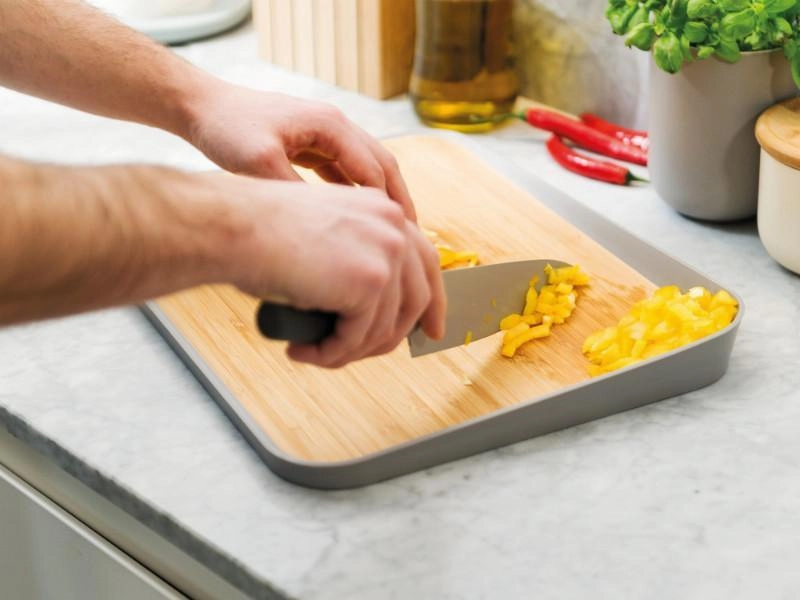 BergHOFF Leo 16.25" Bamboo Cutting Board Anti-Slip, Gray