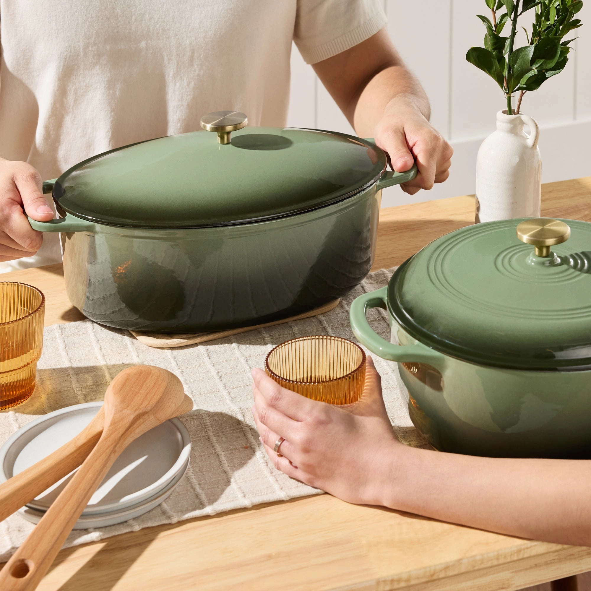 Best Choice Products Oval 7.5 Quart Cast-Iron Dutch Oven, Heavy-Duty w/ Enamel, Side Handles
