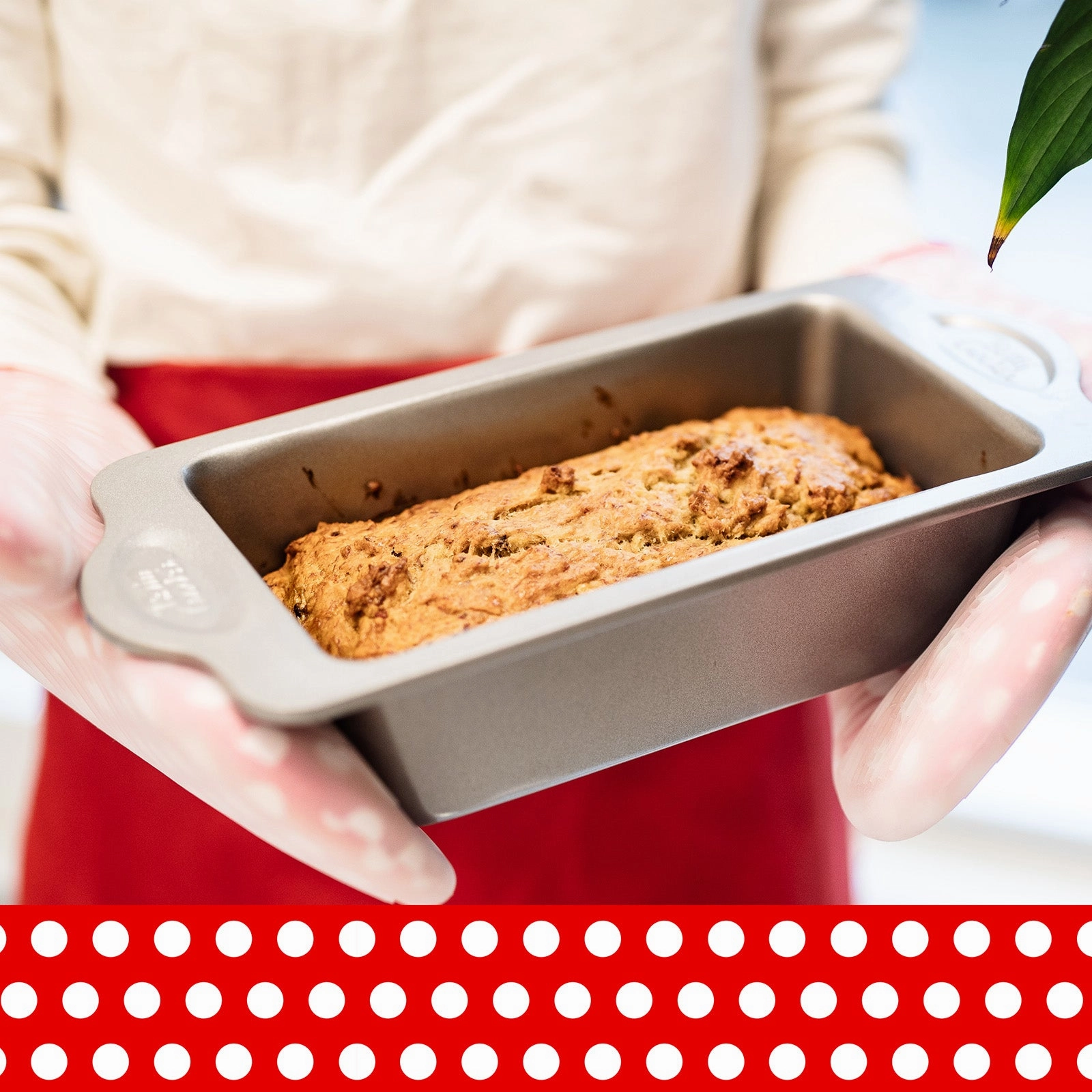 Betty CrockerCarbon Steel 12.5 x 6.25 x 3 Inch Loaf Pan