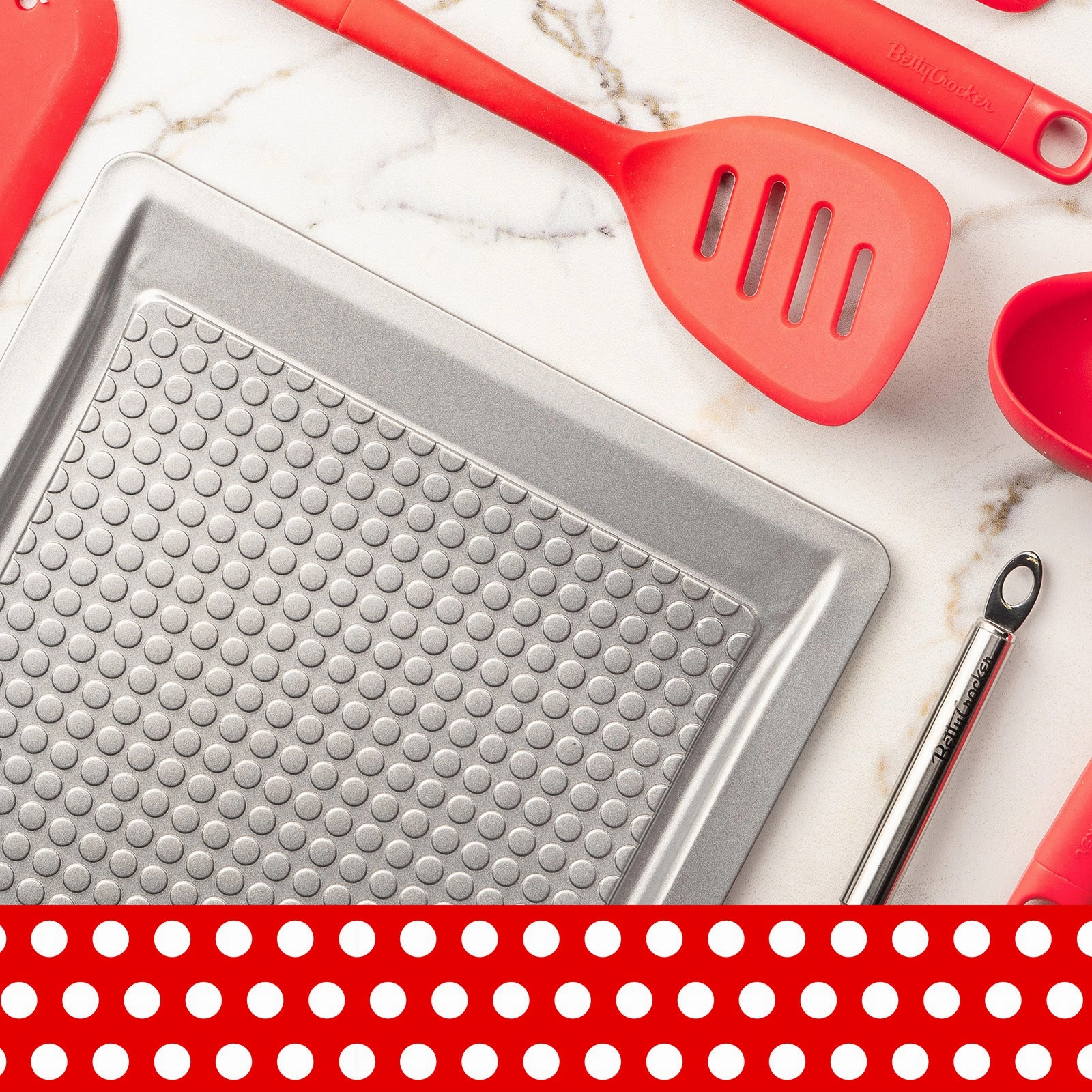 Betty CrockerCarbon Steel Easy Slide 18.5 x 11.5 x 1 Inch Baking Sheet
