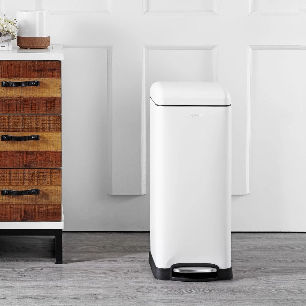Betty Retro 8-Gallon Step-Open Trash Can (20 liners Included)