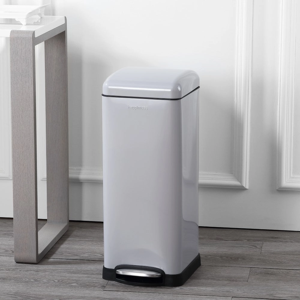 Betty Retro 8-Gallon Step-Open Trash Can (20 liners Included)