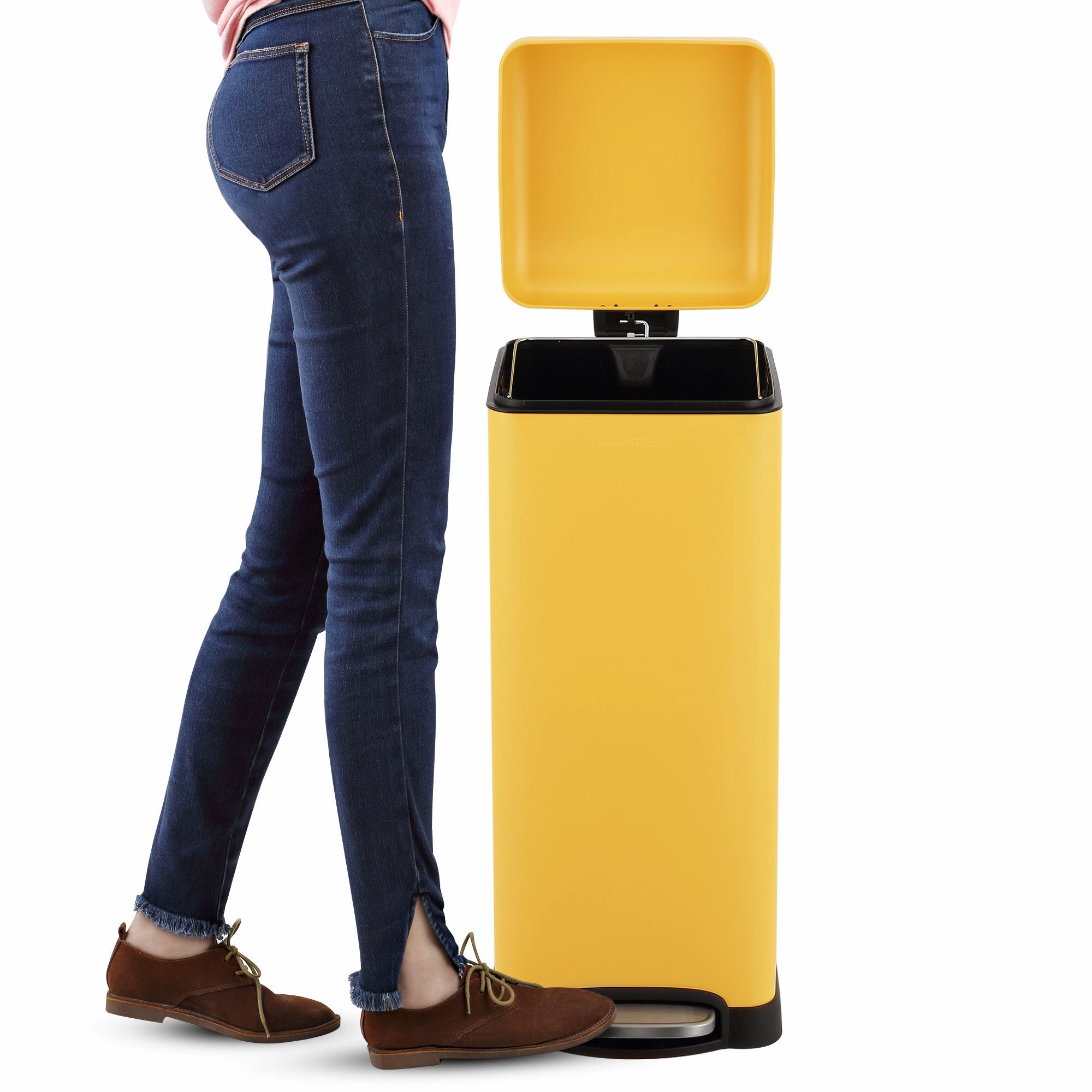 Betty Retro 8-Gallon Step-Open Trash Can (20 liners Included)