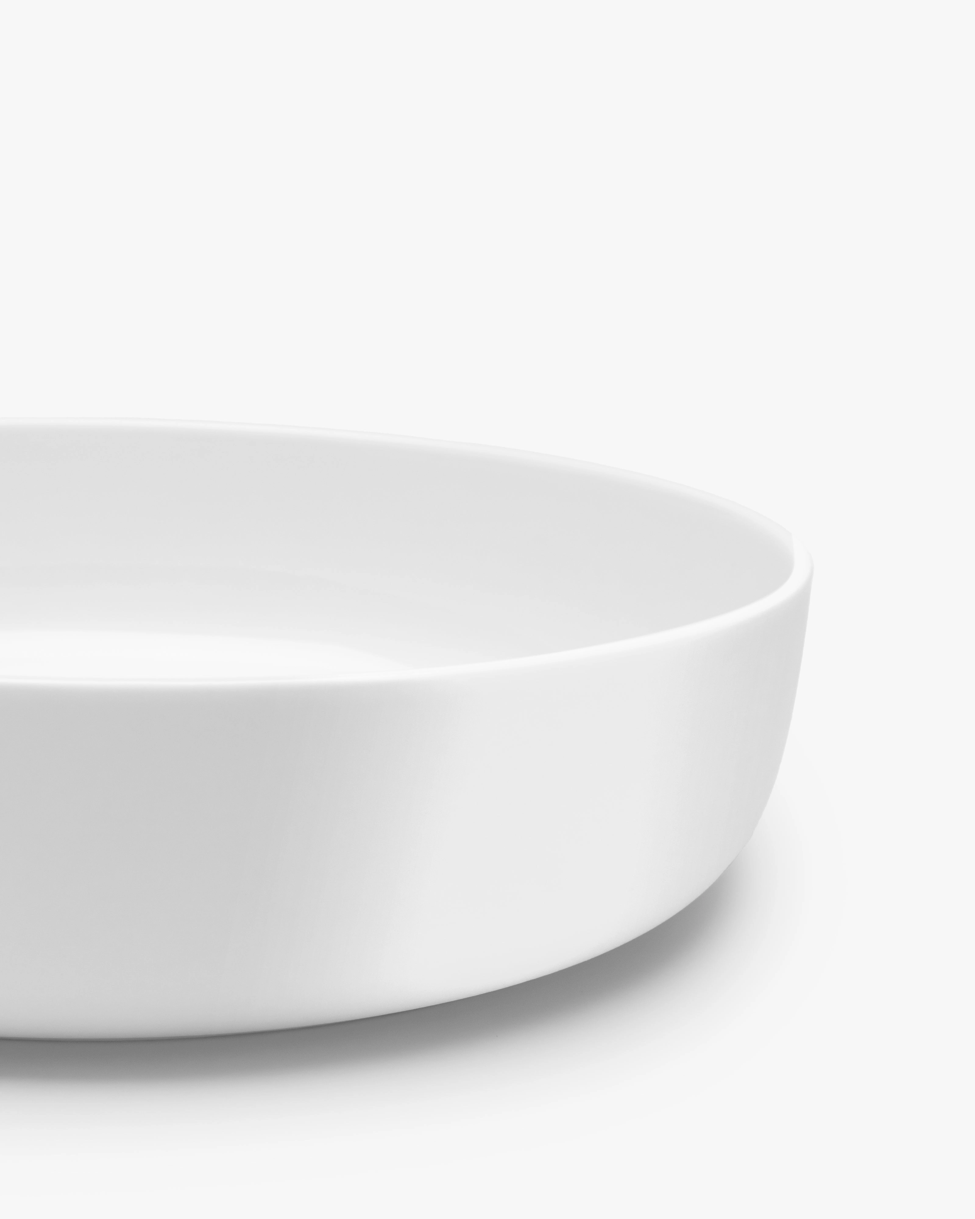 Bowl low L white glazed Base