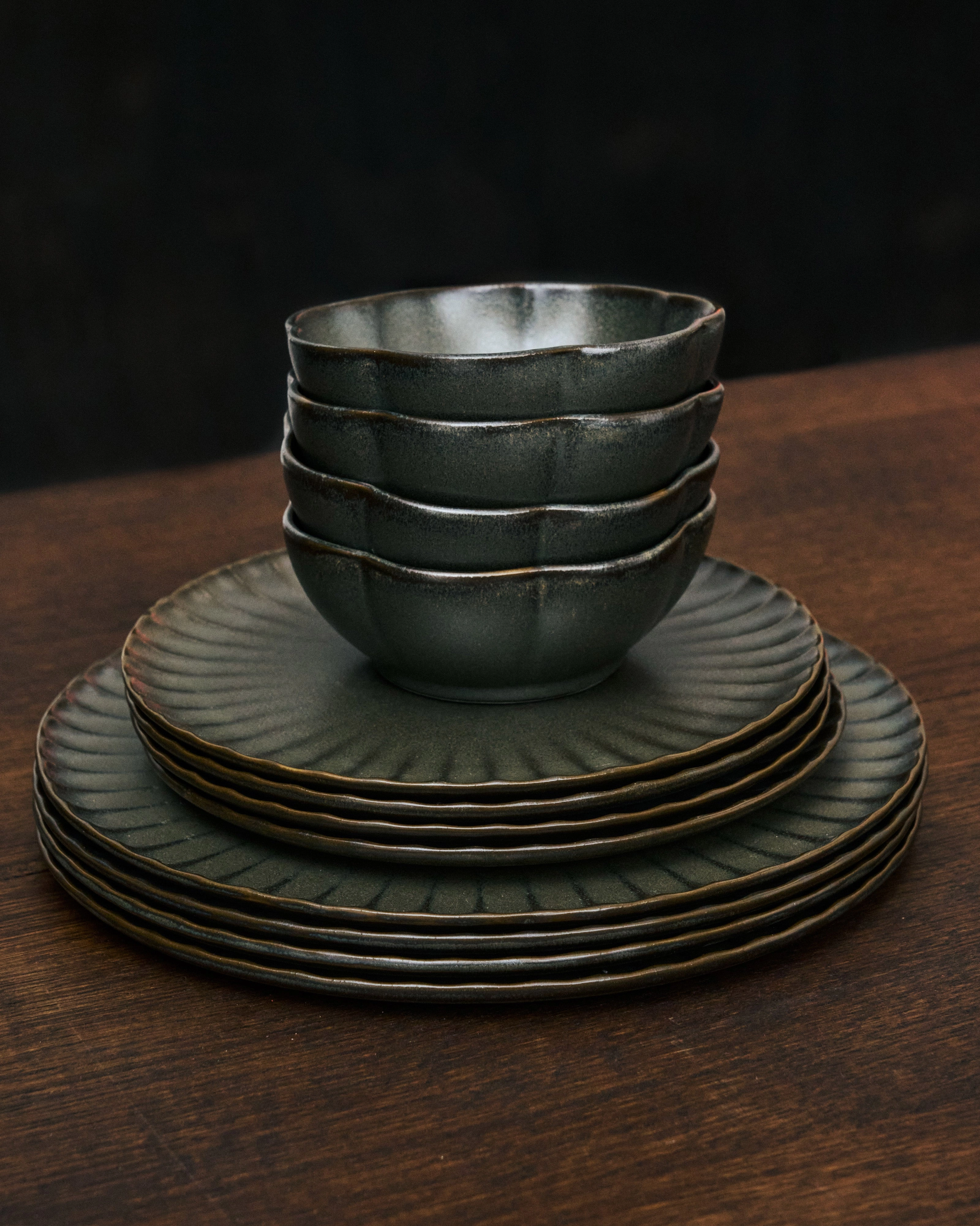 Bowl ribbed L green Inku