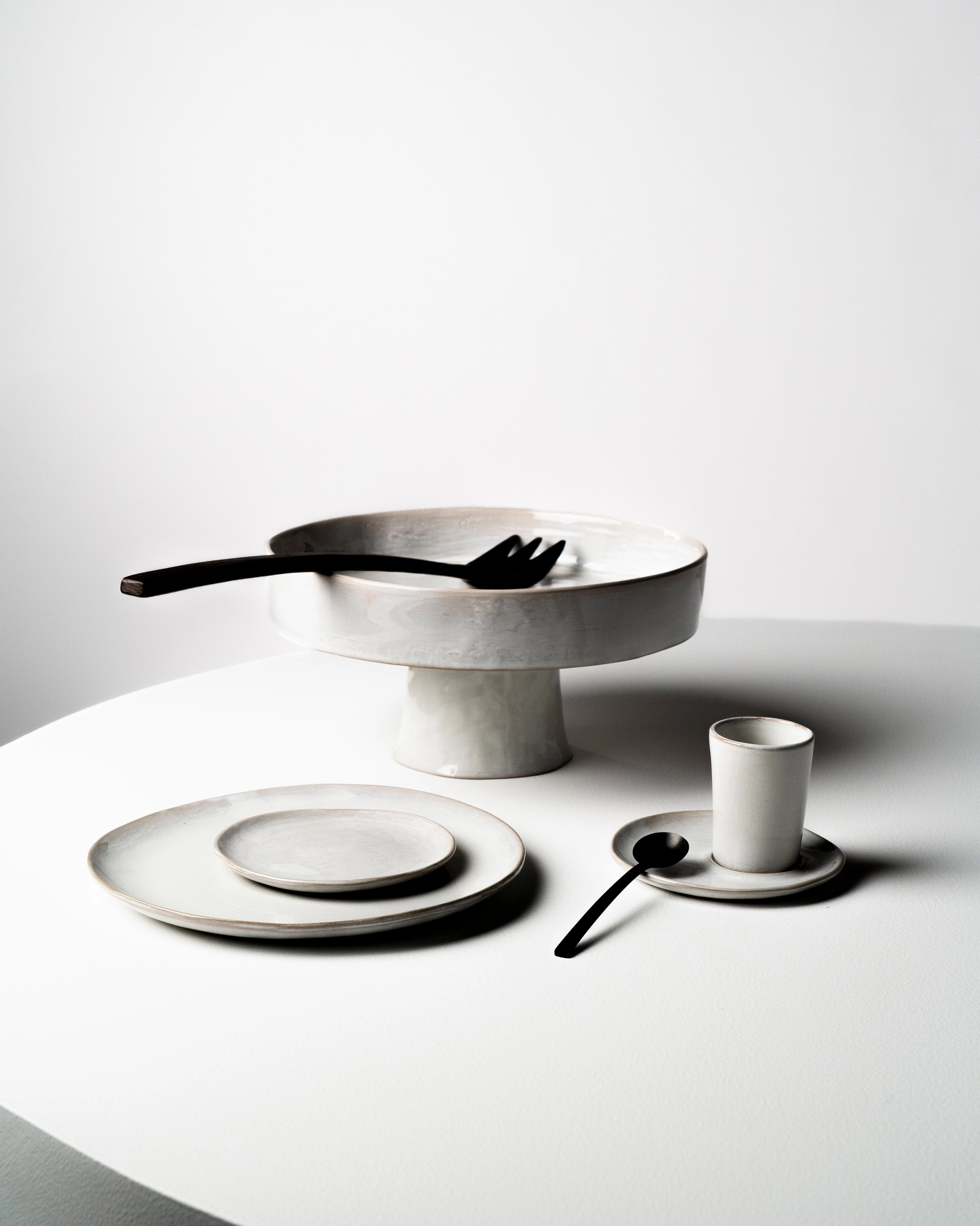 Bread plate off-white La Mre