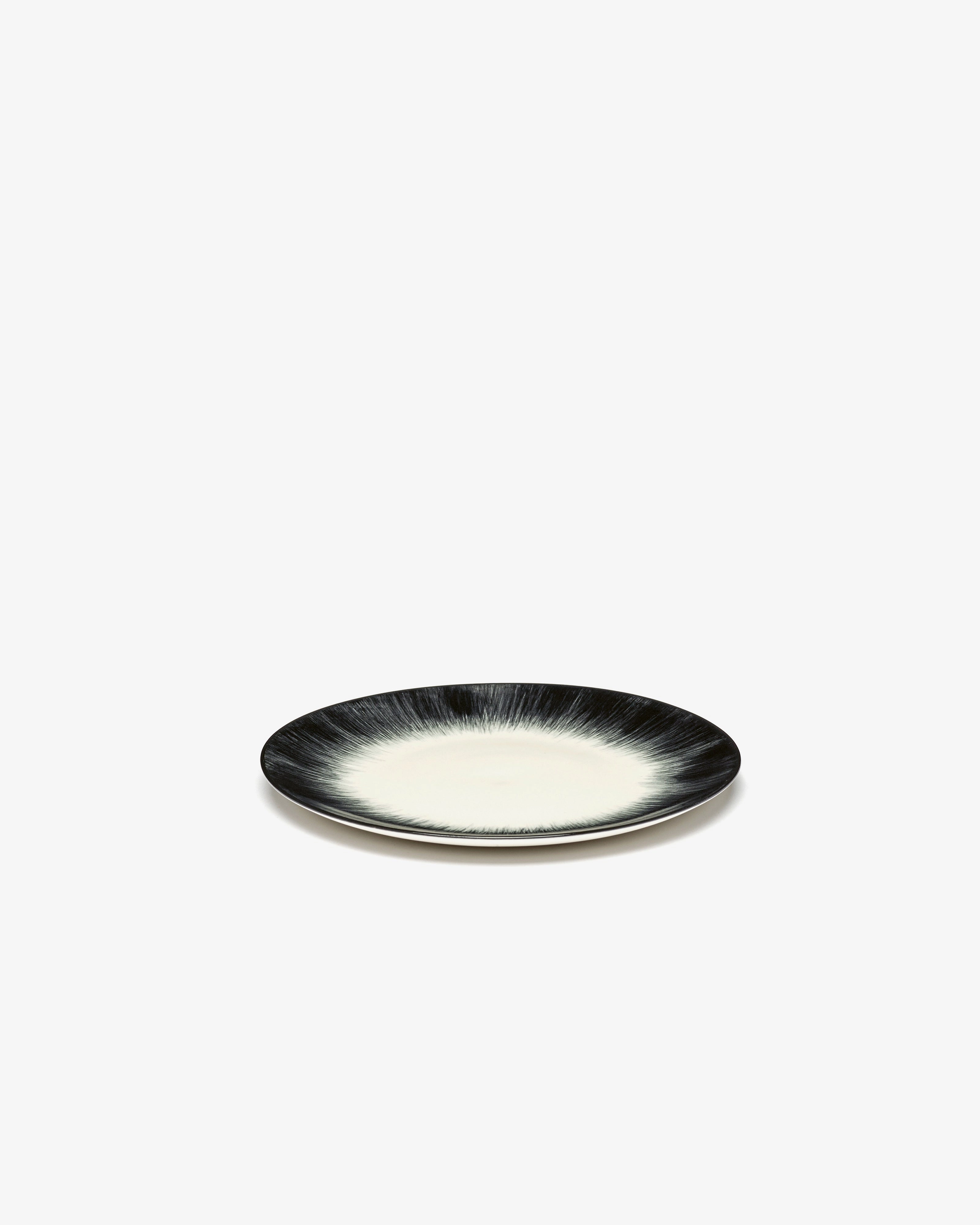 Breakfast plate white/black variation 4 D