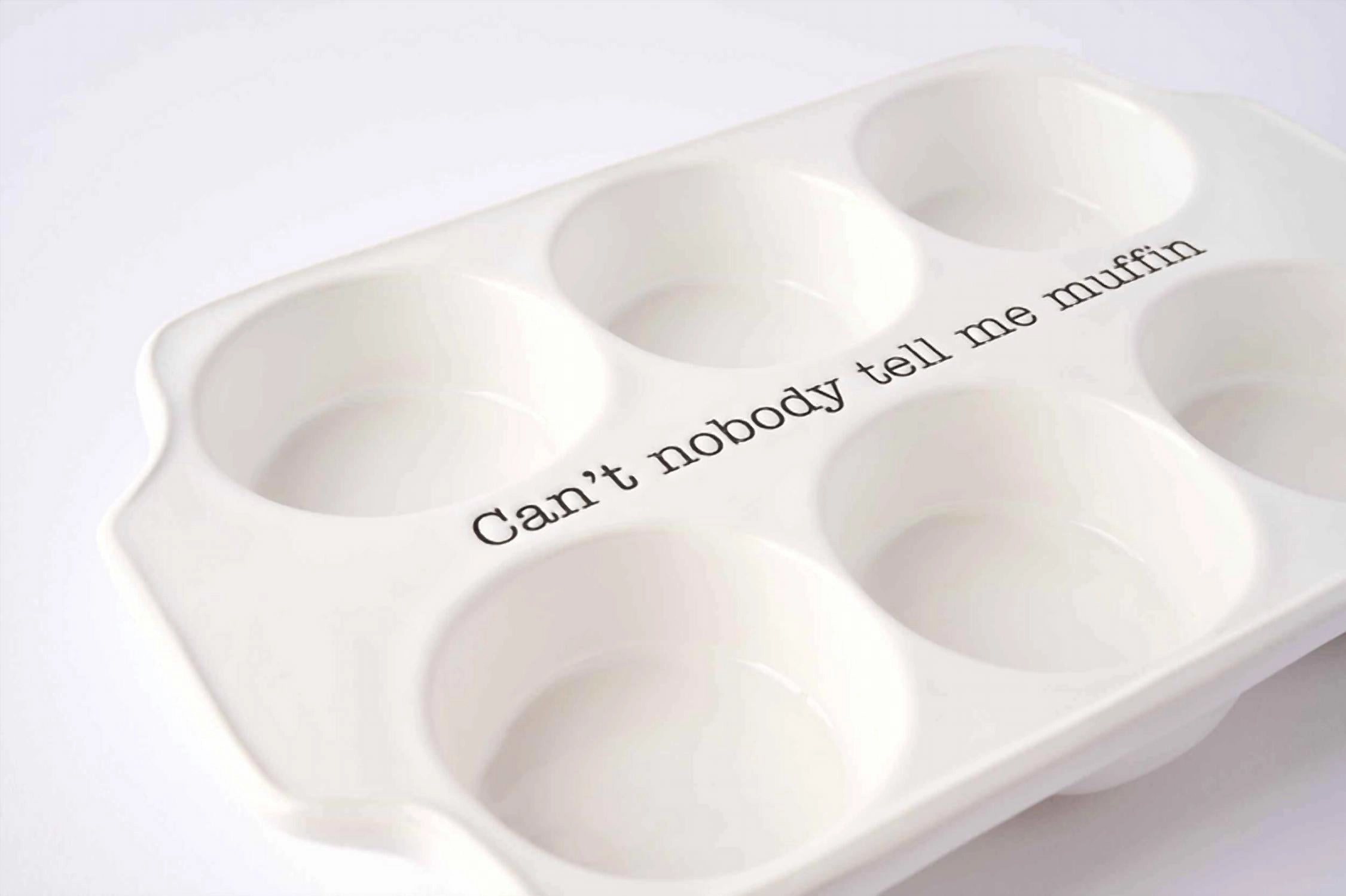 Circa Muffin Tray & Spatula Set In White/brown