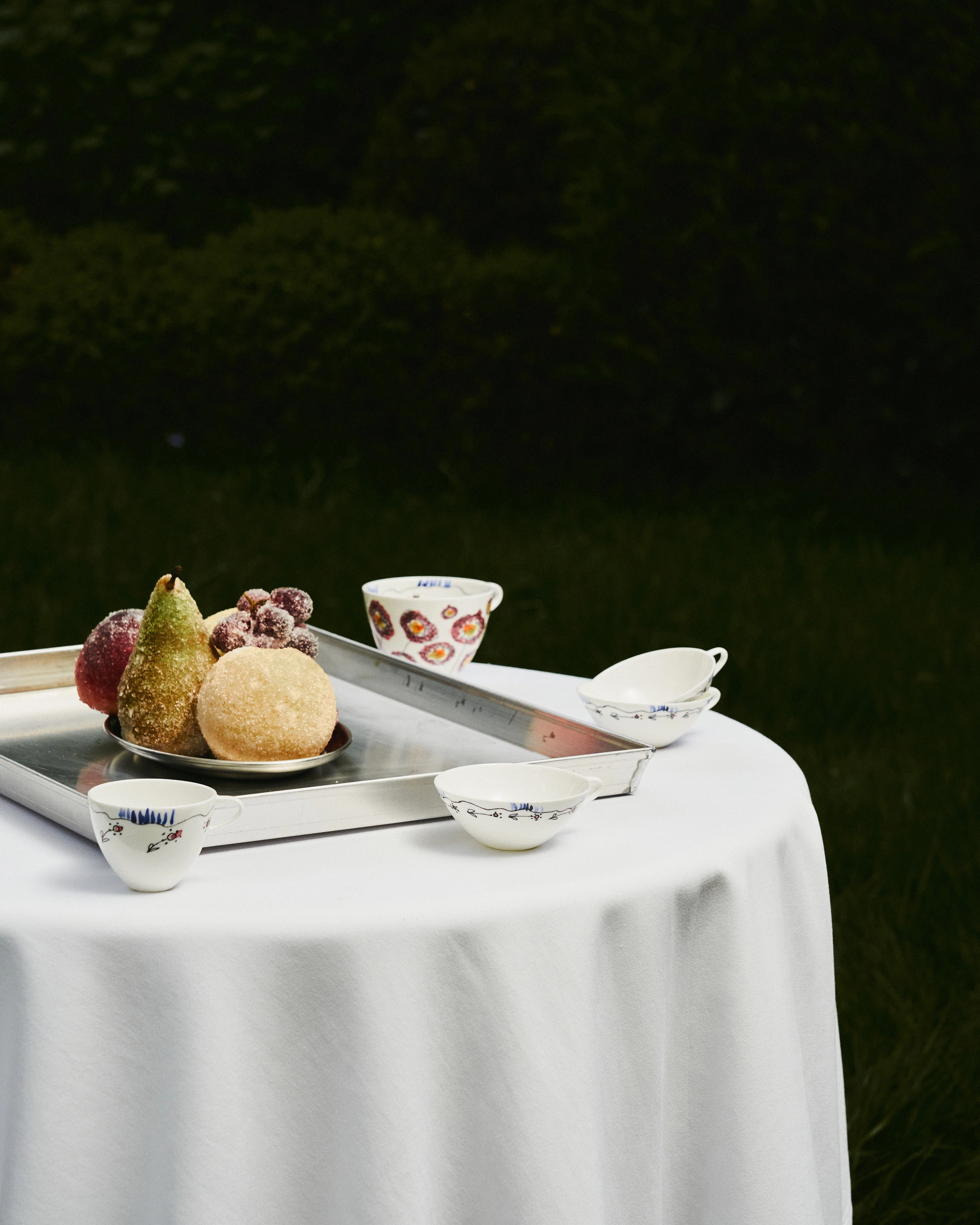 Coffee cup high Anemone milk Midnight Flowers