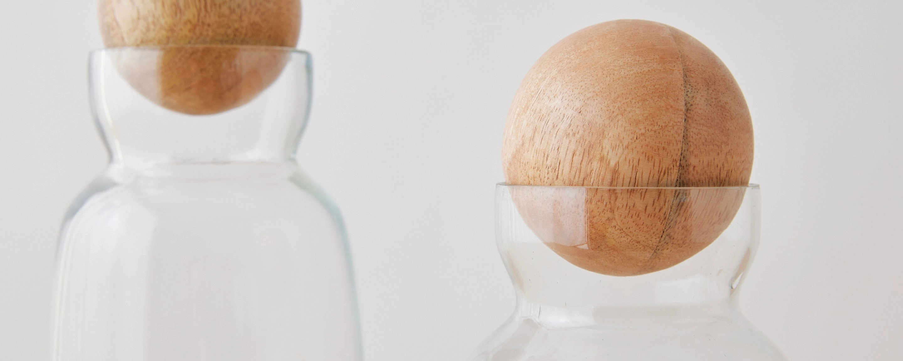 decanter with wood stopper