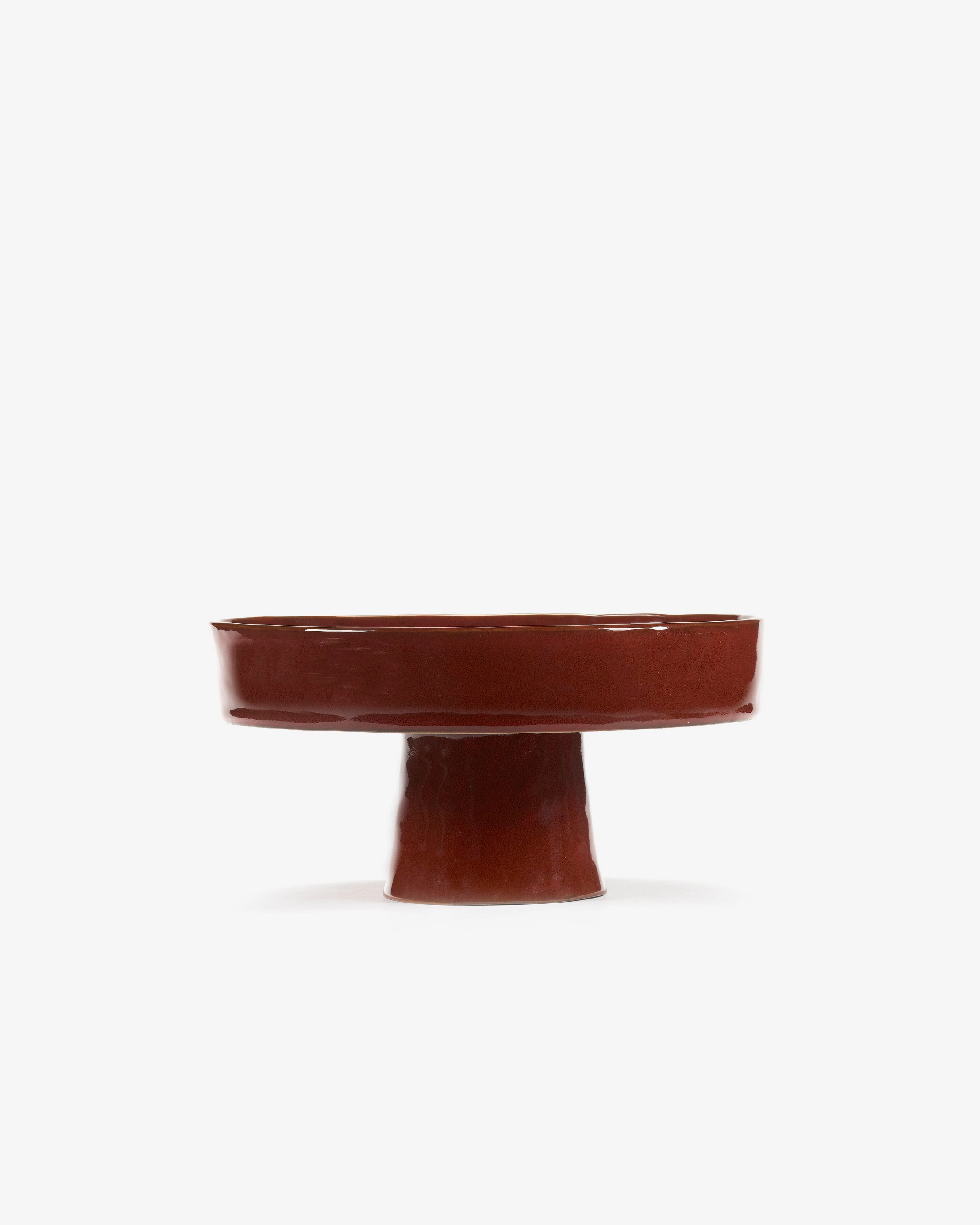 Deep plate on foot L venetian red La Mre