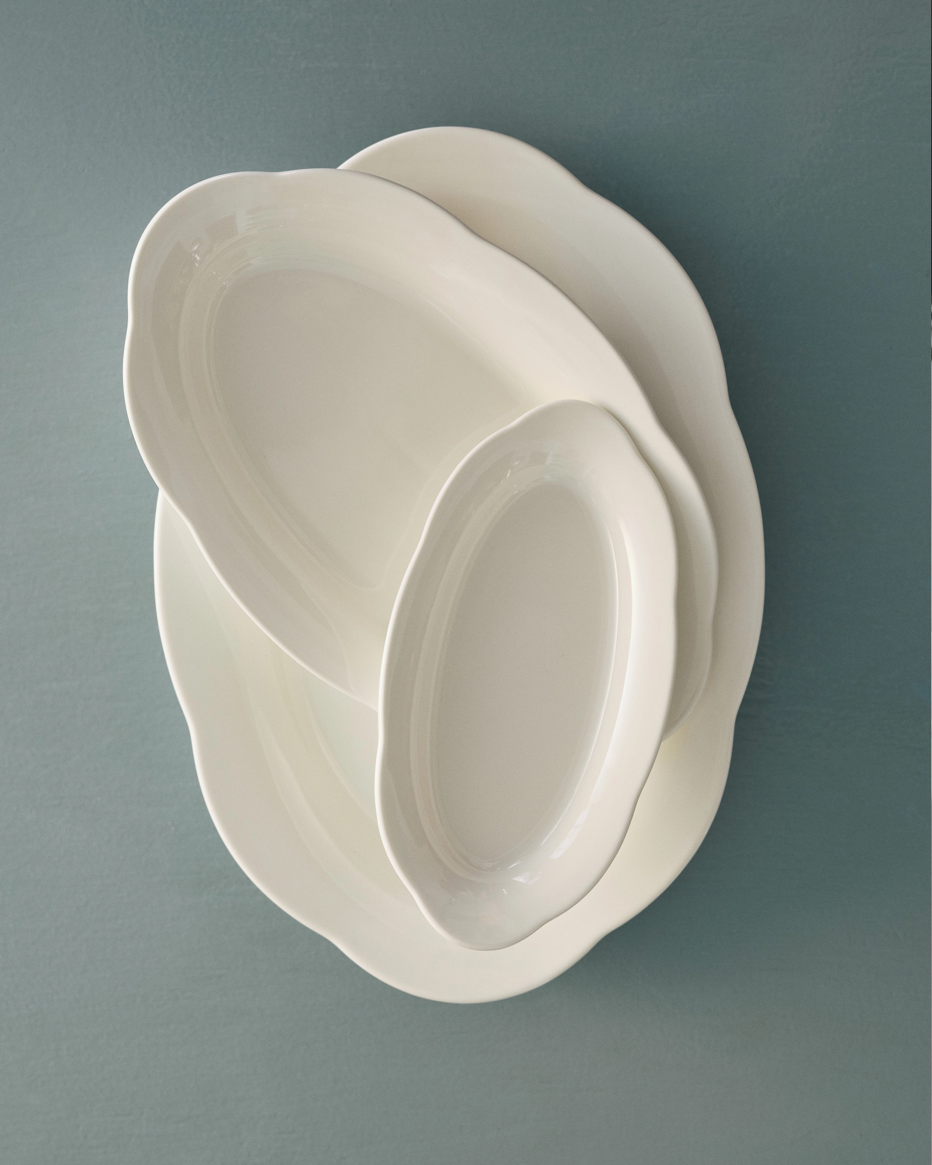 Deep plate oval L white Silhouette