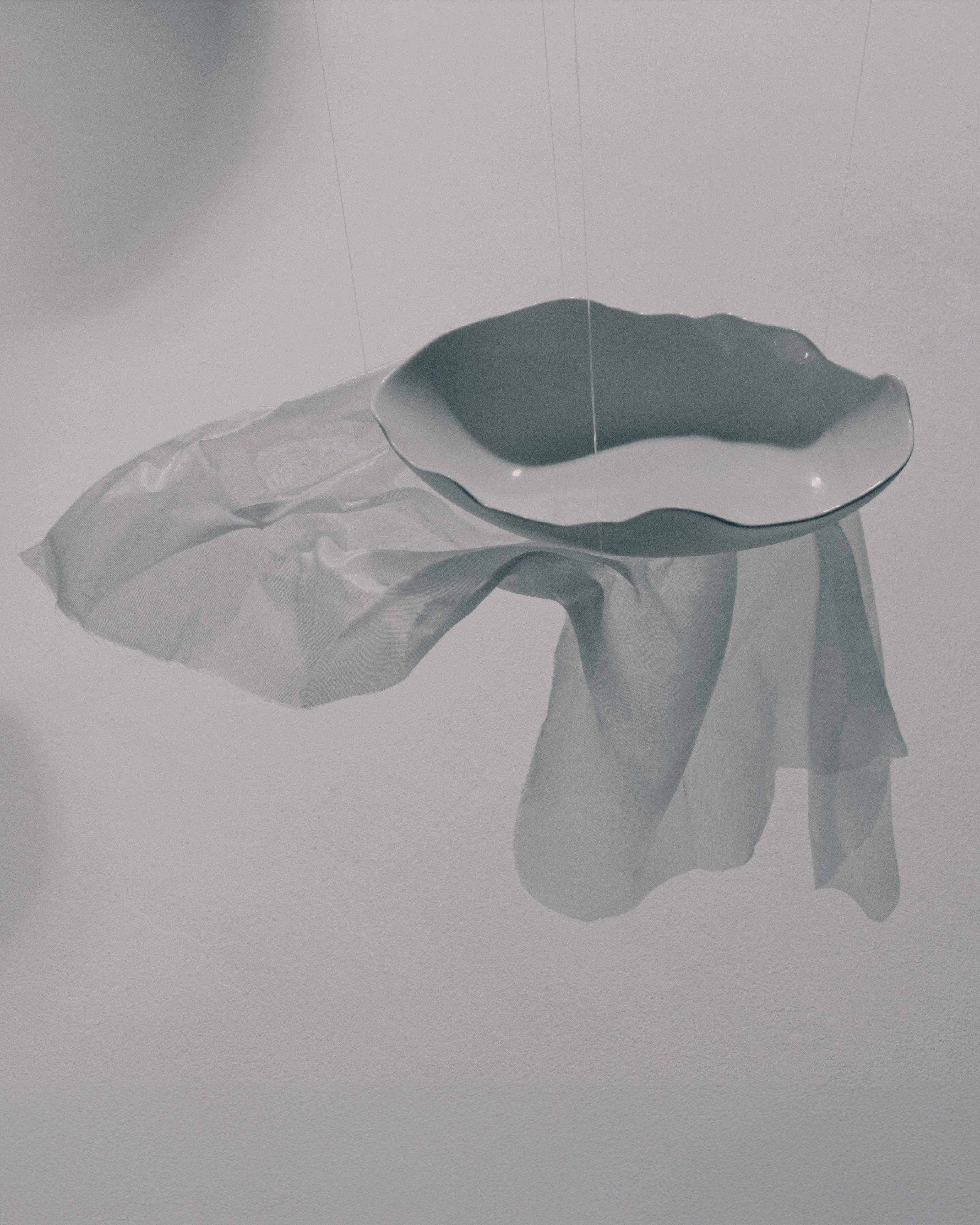 Deep plate oval white Perfect Imperfection