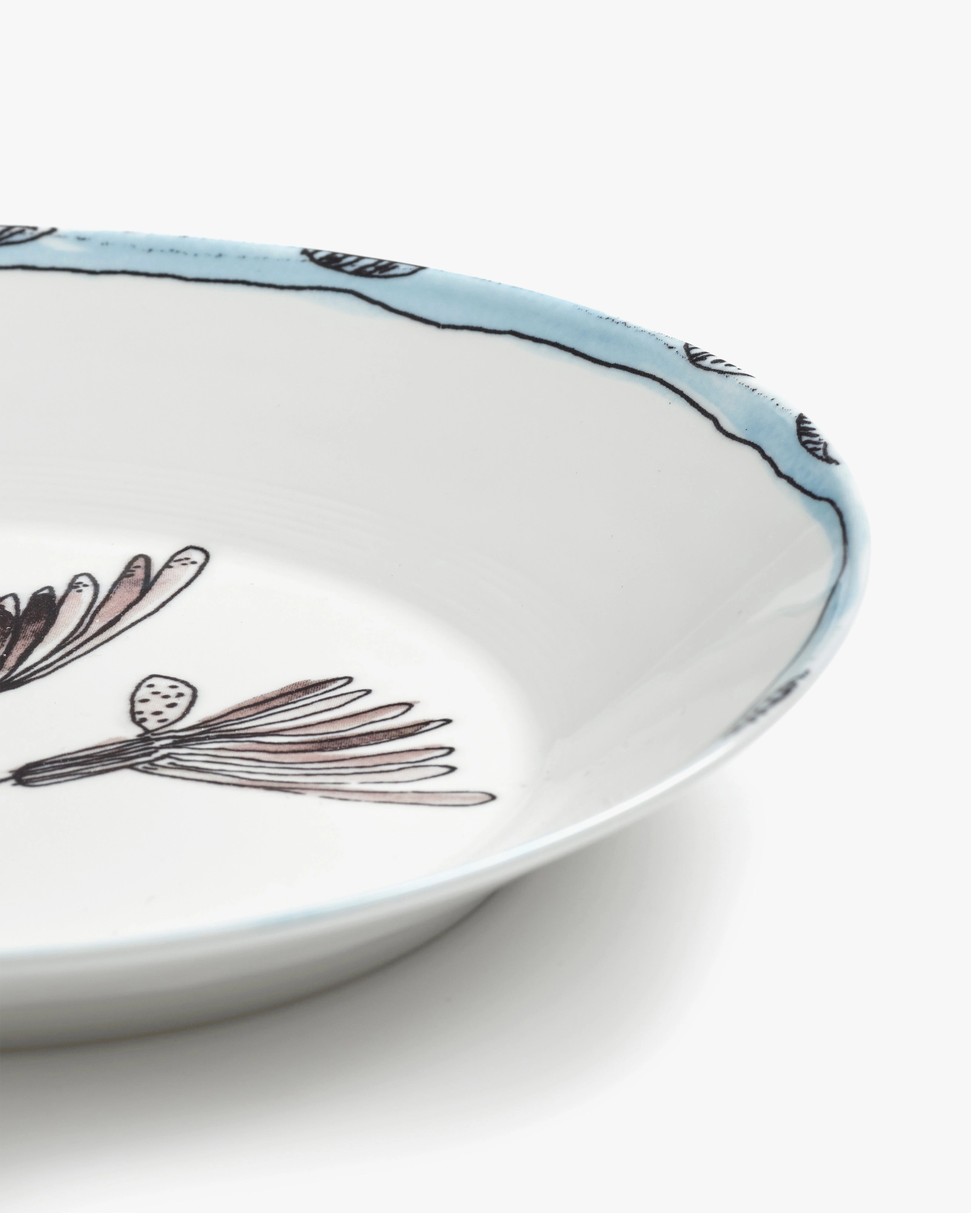 Deep plate S Camelia aubergine Midnight Flowers