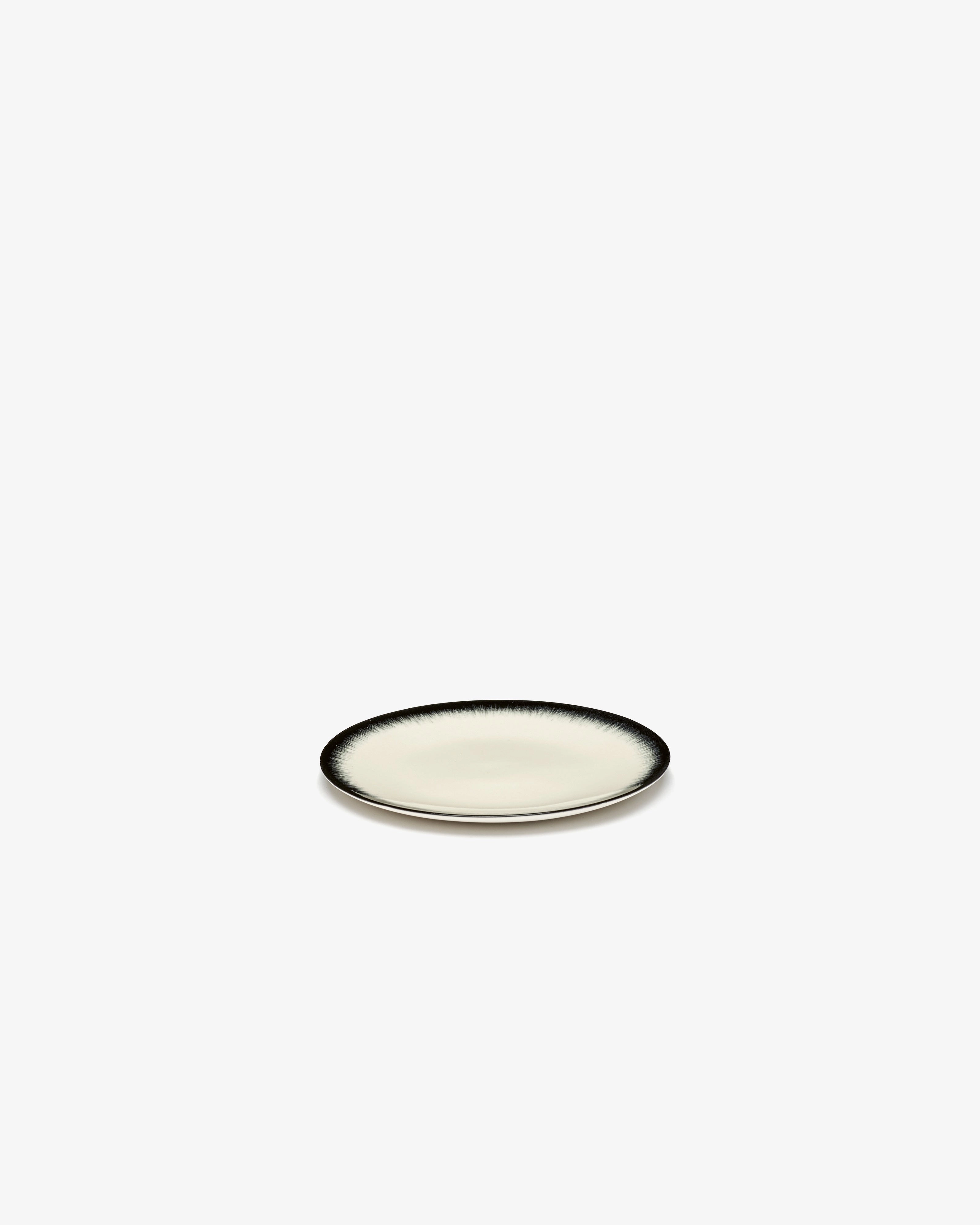 Dessert plate white/black variation 3 D