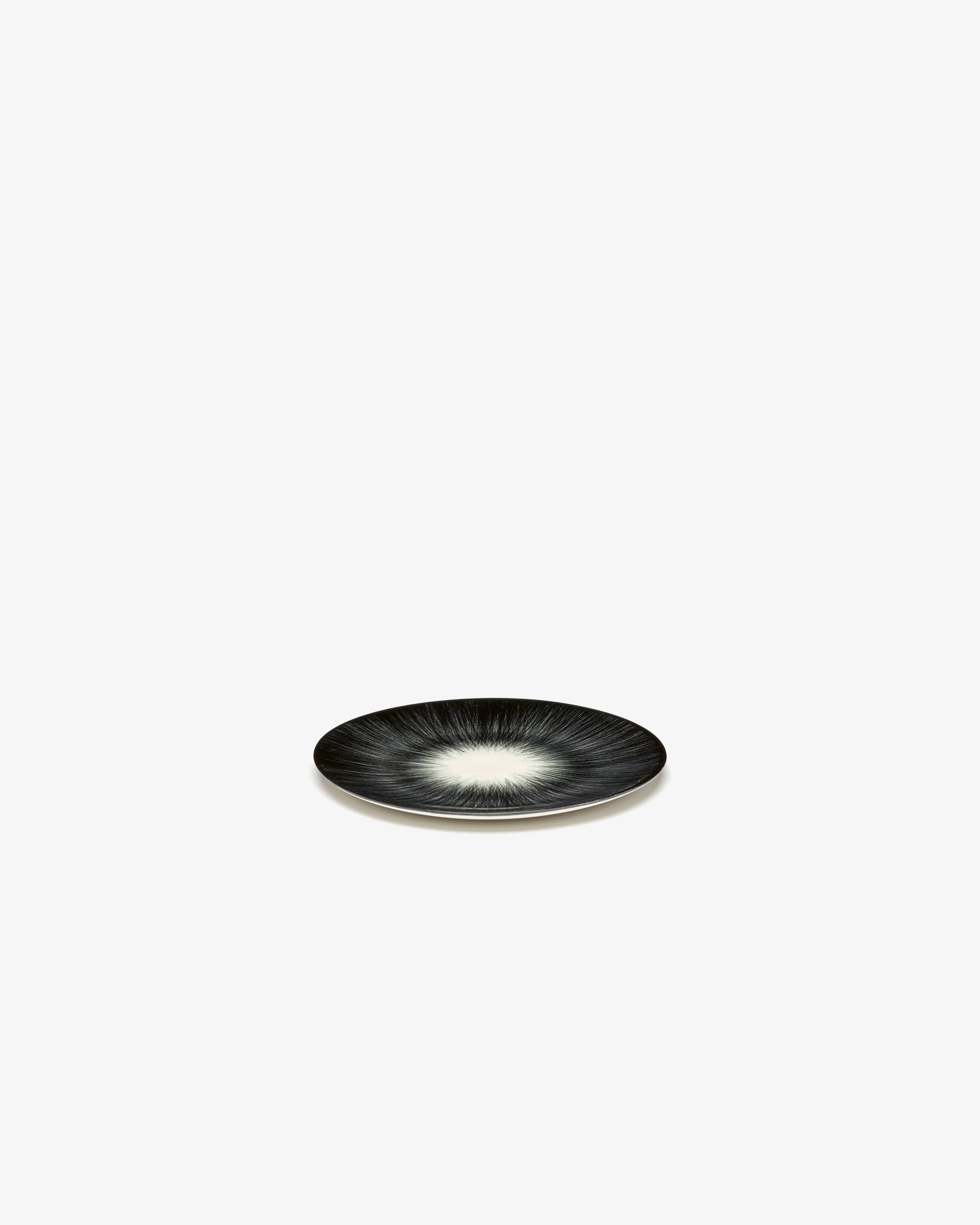 Dessert plate white/black variation 5 D