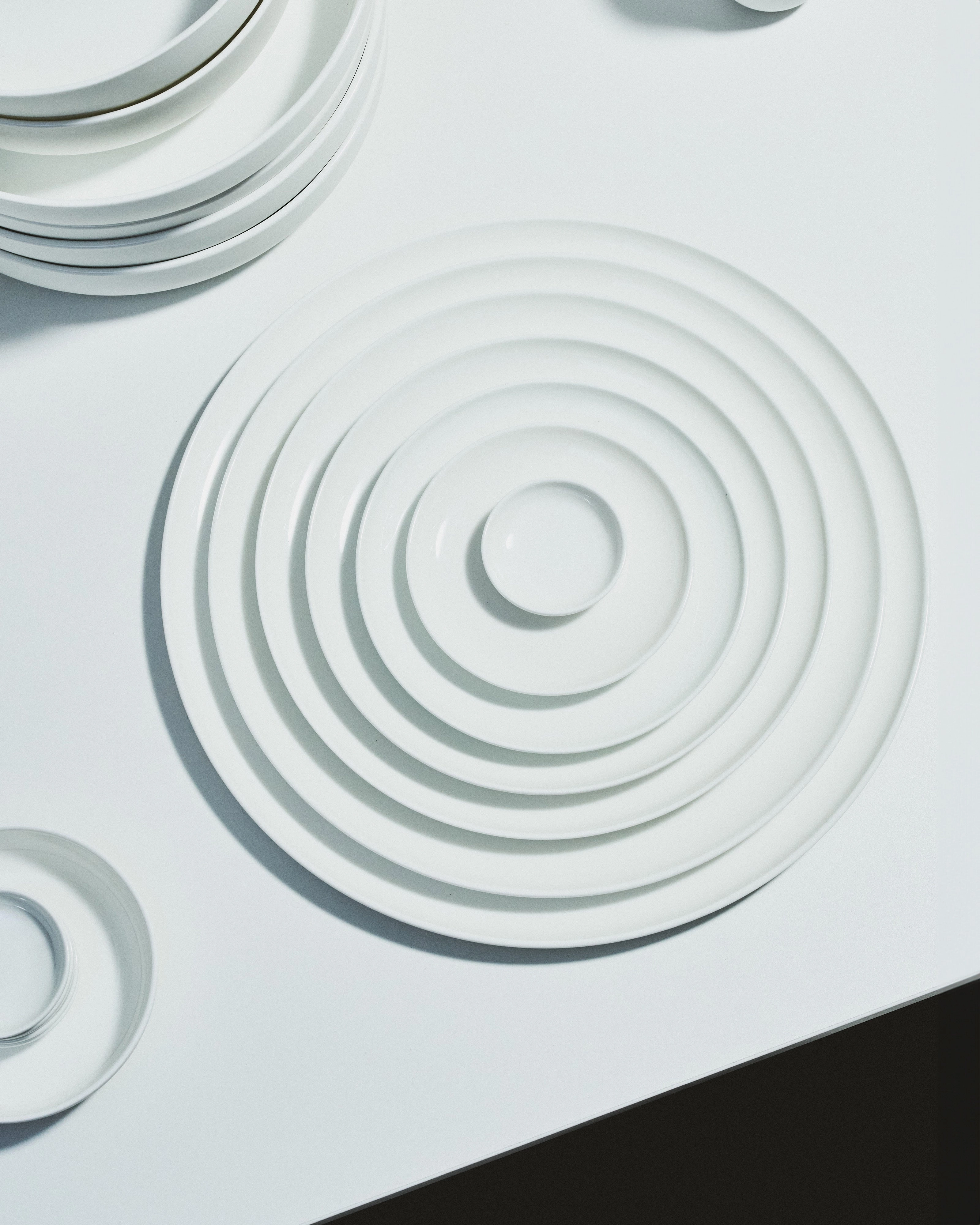 Dinner plate low white Base