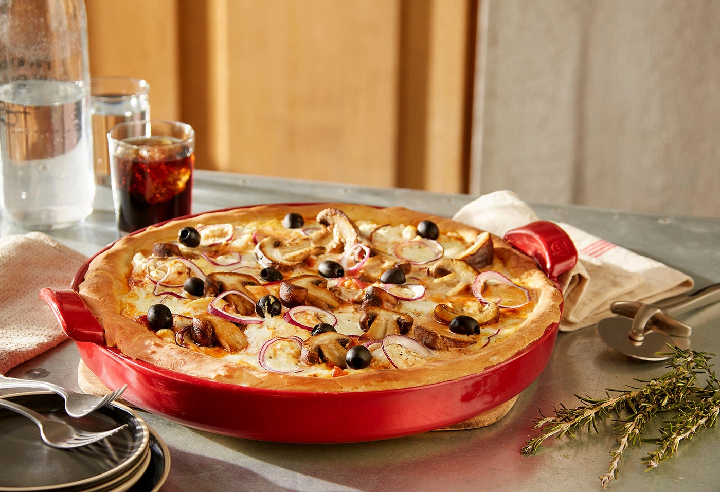 Emile Henry 12-Inch Round Deep Dish Pizza Pan