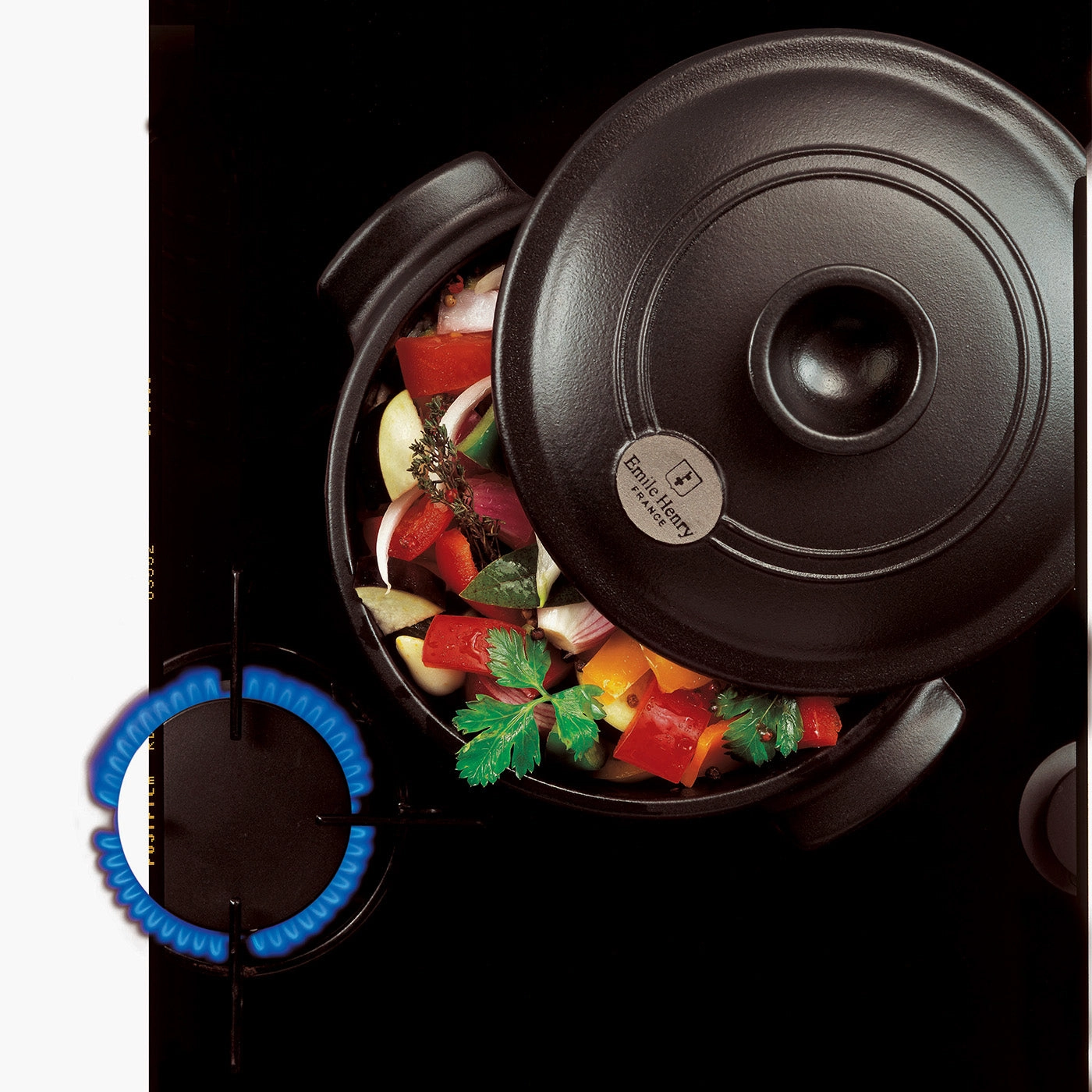 Emile Henry Flame Round Stewpot Dutch Oven, 5.5 Quart