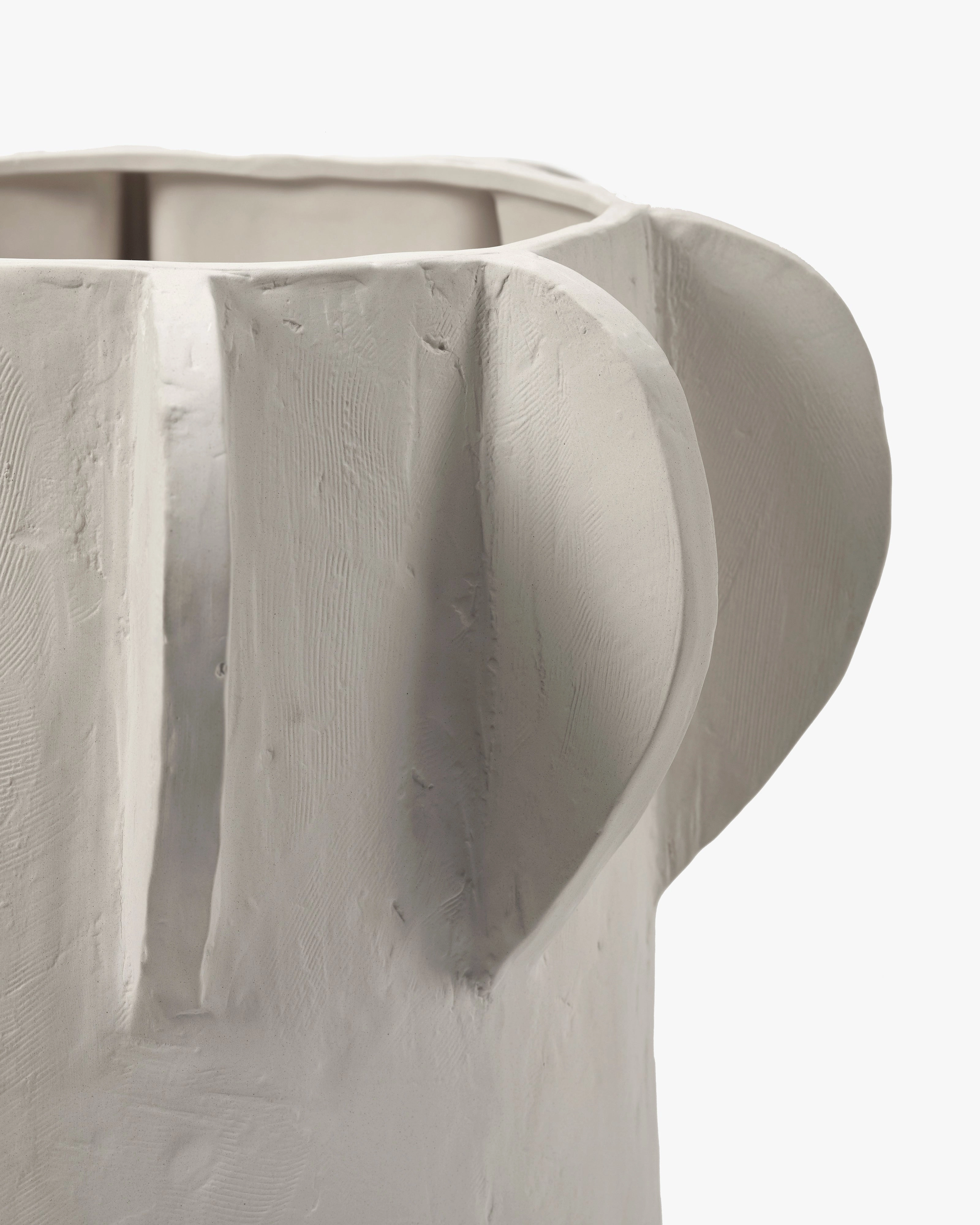 Flower pot 02 M beige Molly