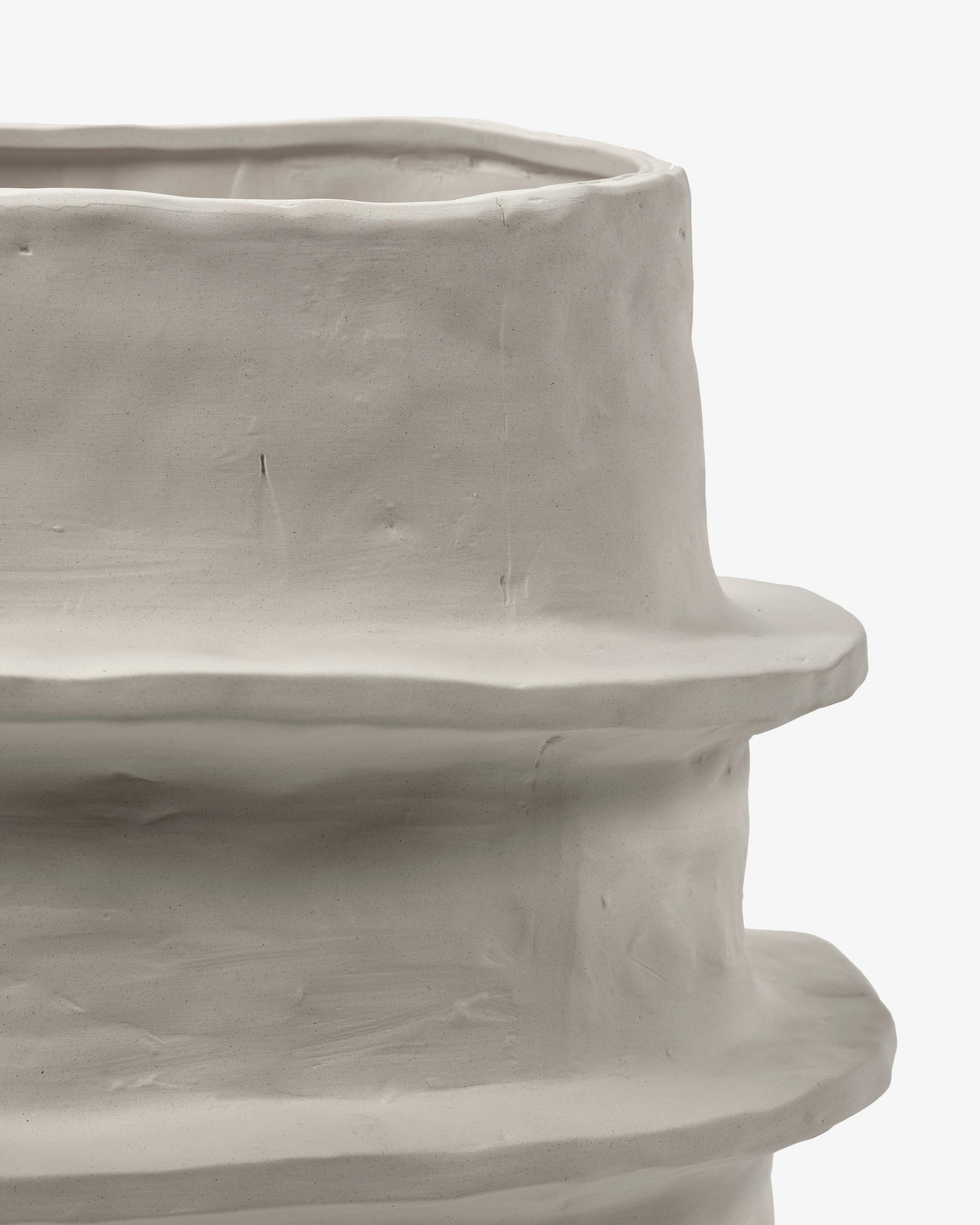 Flower pot 06 M beige Molly