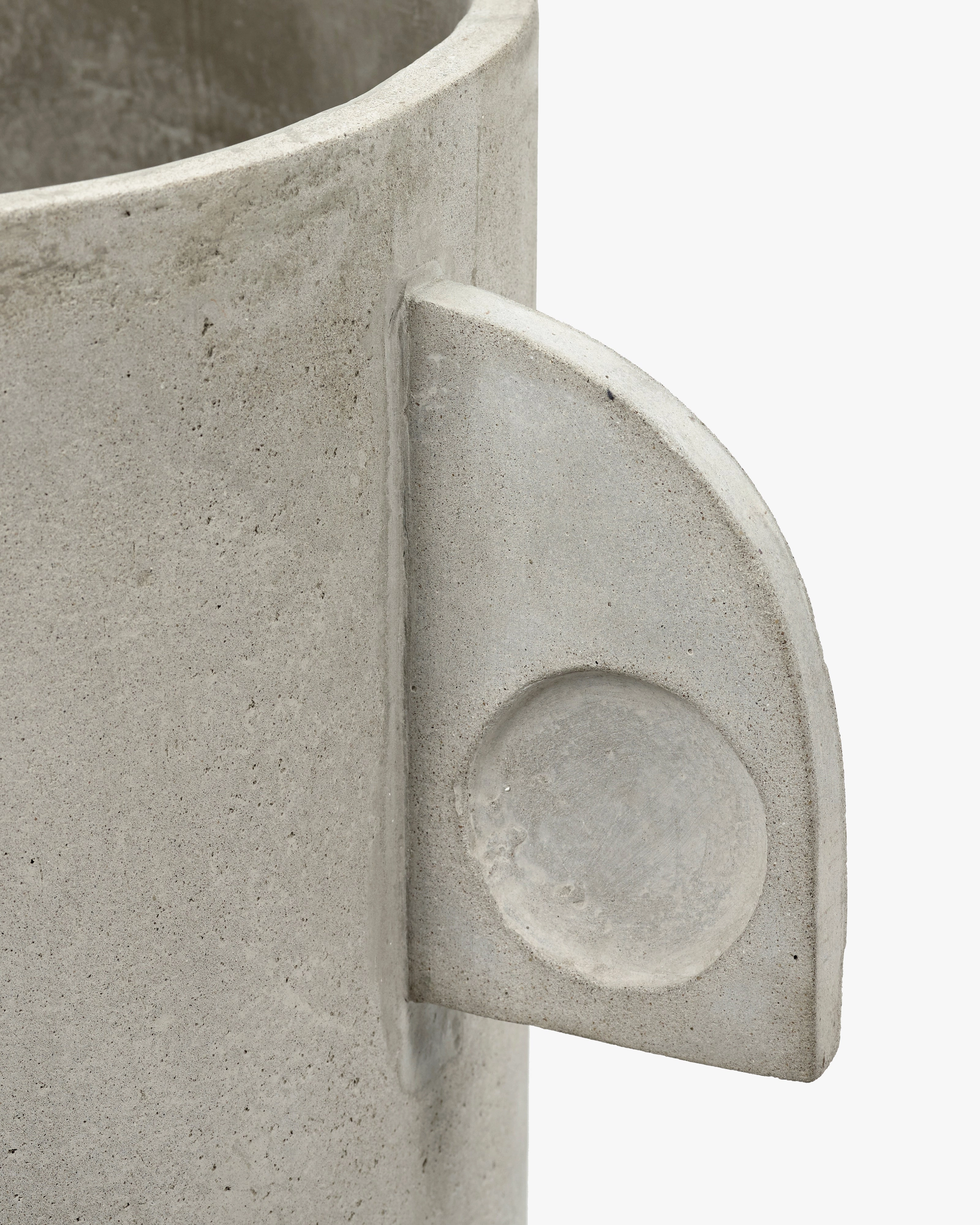 Flowerpot art deco round grey