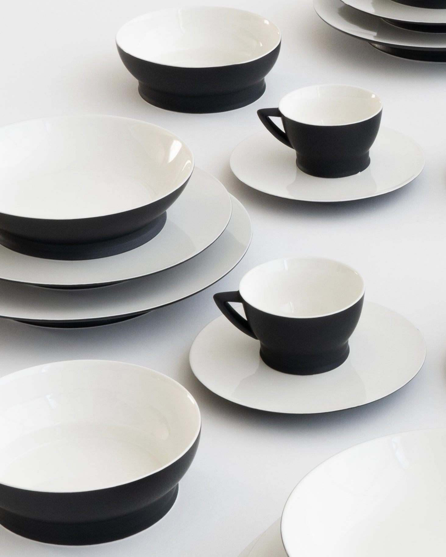 Full Set 24 pieces Black/off white Ra