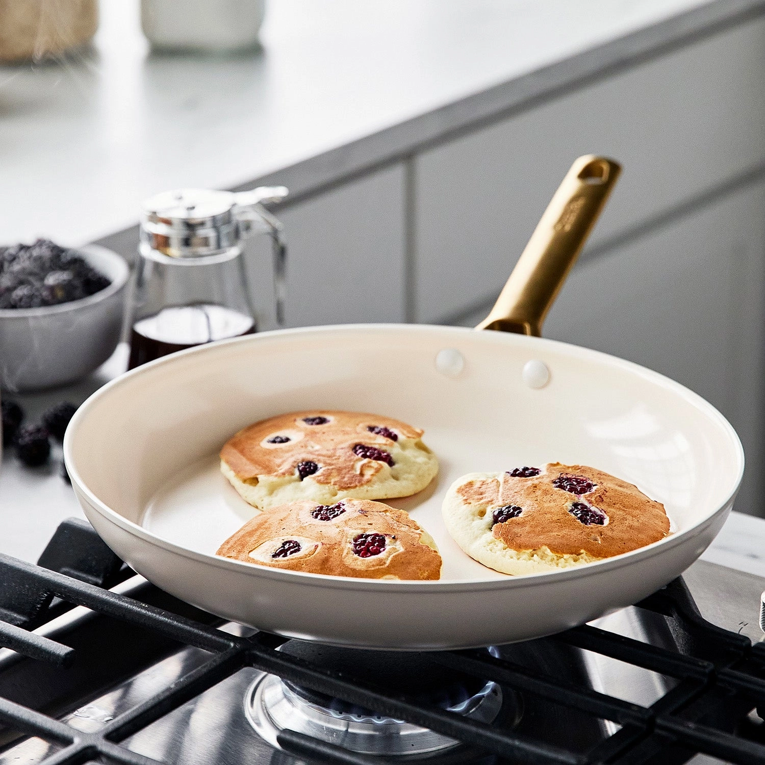 GreenPan Reserve Hard Anodized Healthy Ceramic Nonstick 10" and 12" Frying Pan Skillet Set, PFAS-Free, Dishwasher Safe