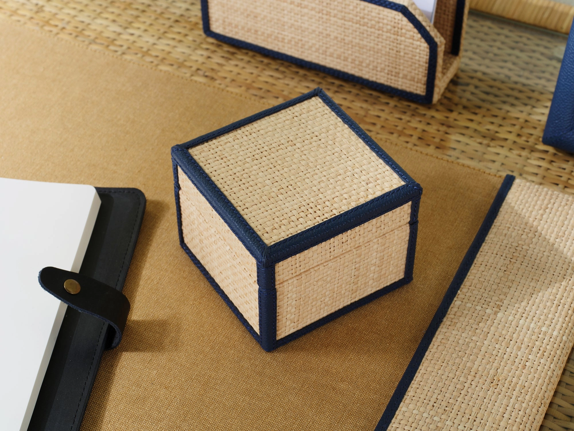 Hanford Natural Raffia/Navy Leather Box Set/2