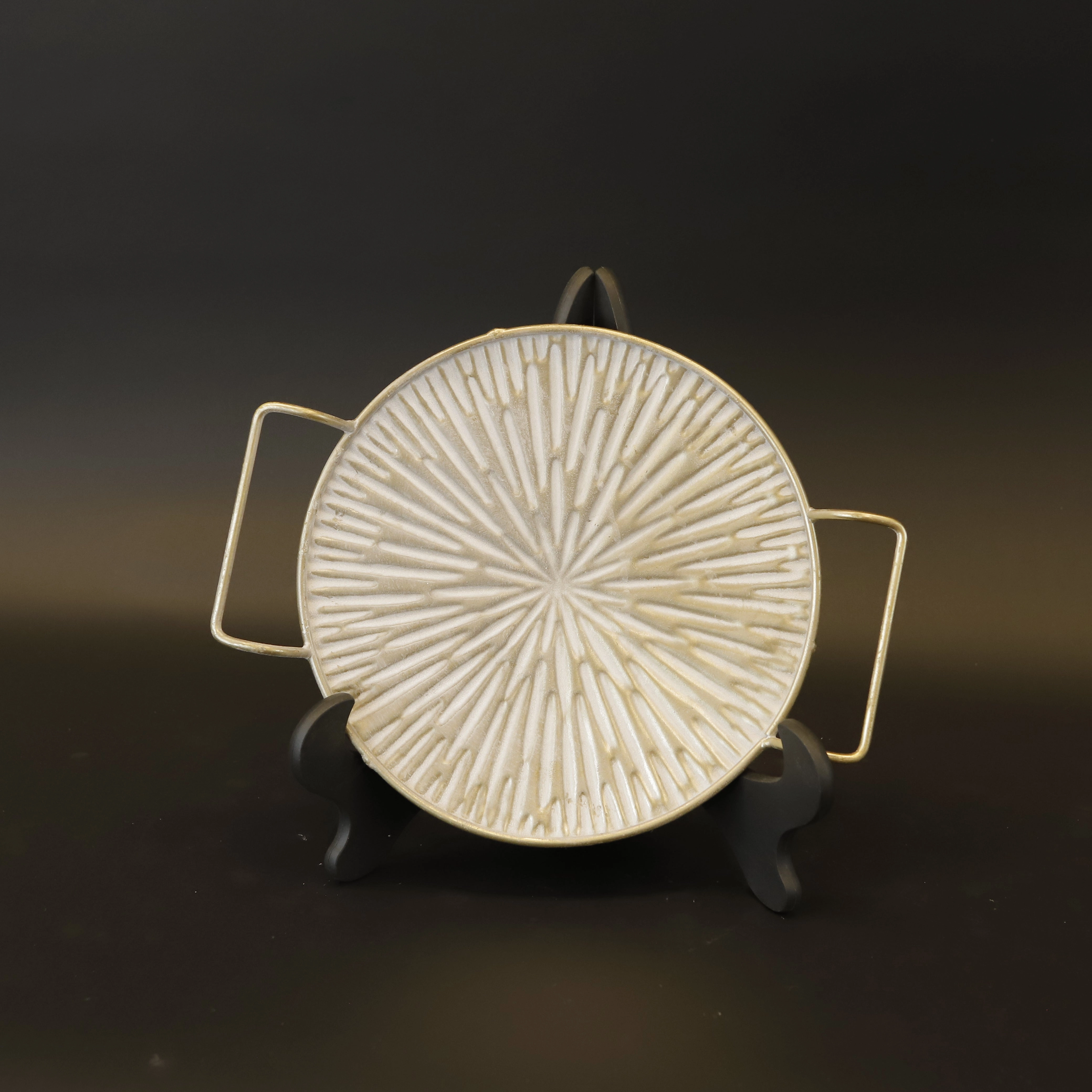 HCHD9186 - S  Round Cream Aztec Plate Metal Home Decor collection