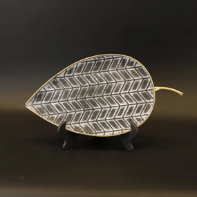 HCHD9190 - M Charcoal Leaf Plate Metal Home Decor collection
