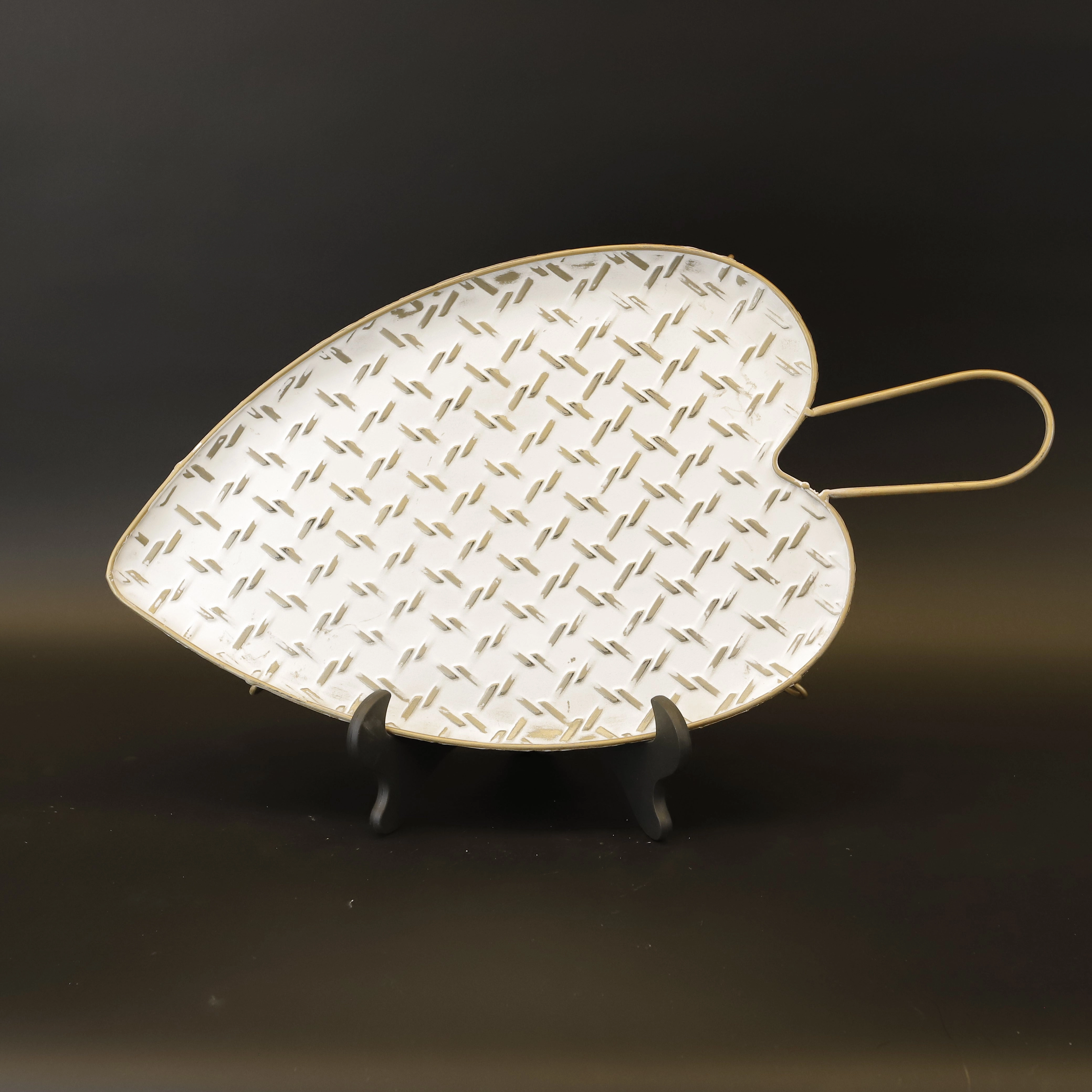 HCHD9194 - L White Leaf Plate Metal Home Decor collection