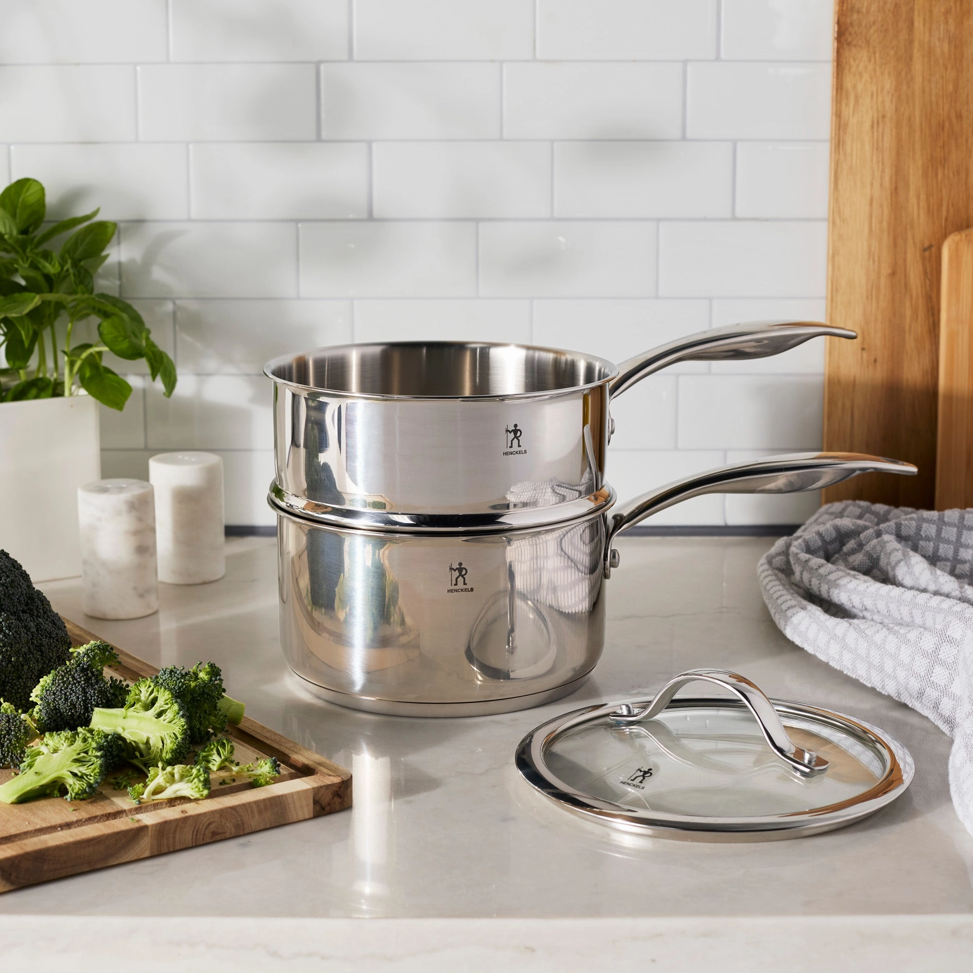 Henckels Aragon 2.5-qt Stainless Steel Saucepan with lid & steamer insert