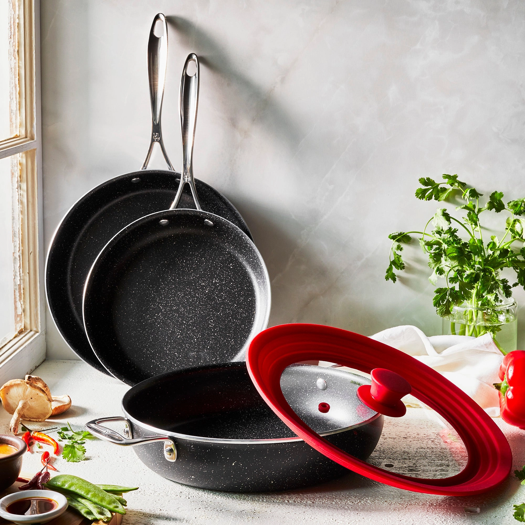 Henckels Capri Notte 4-pc Aluminum Nonstick Cookware Set with Universal Lid