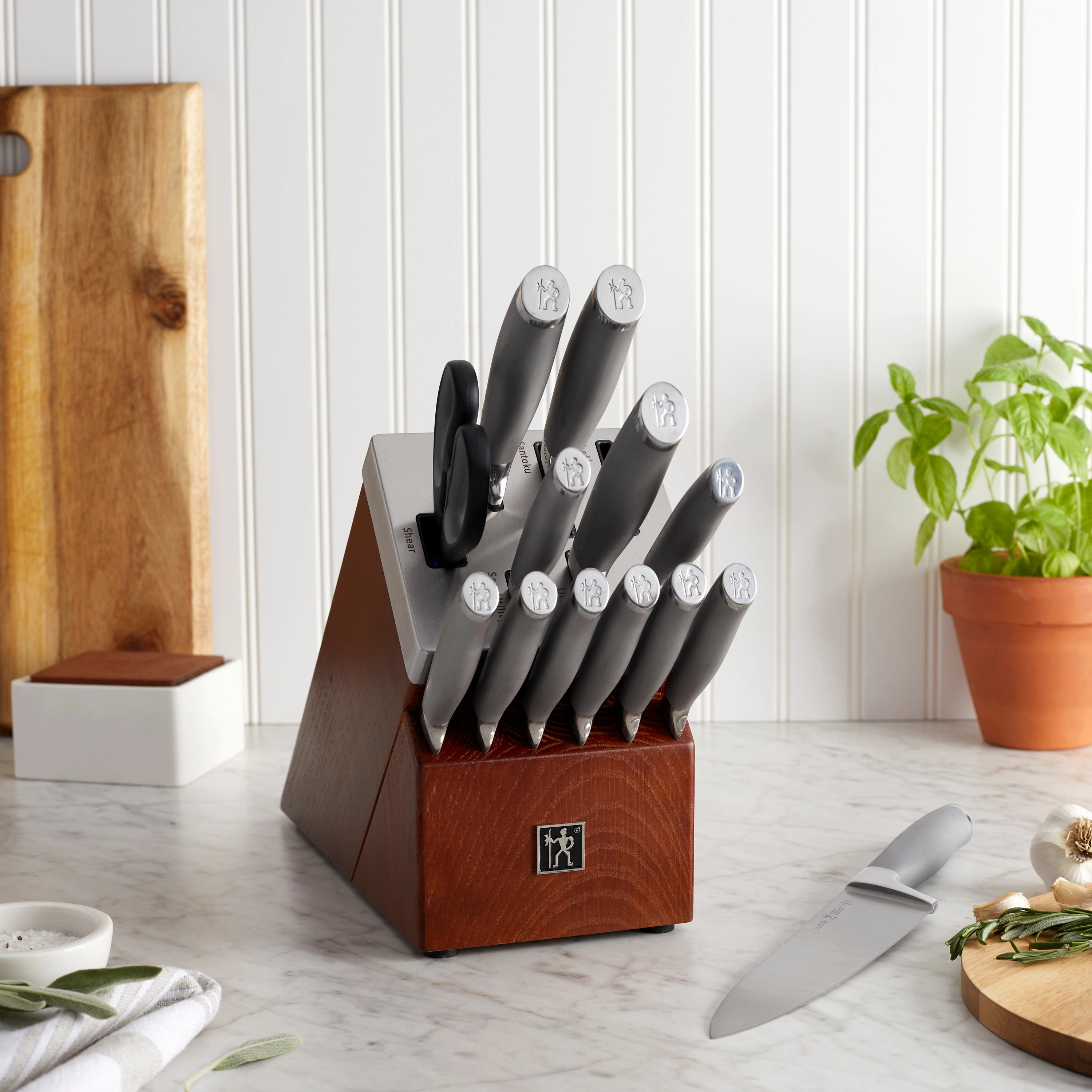 Henckels Modernist 14-pc Self-Sharpening Knife Set with Block, Chef Knife, Paring Knife, Bread Knife, Steak Knife, Dark Brown, Stainless Steel