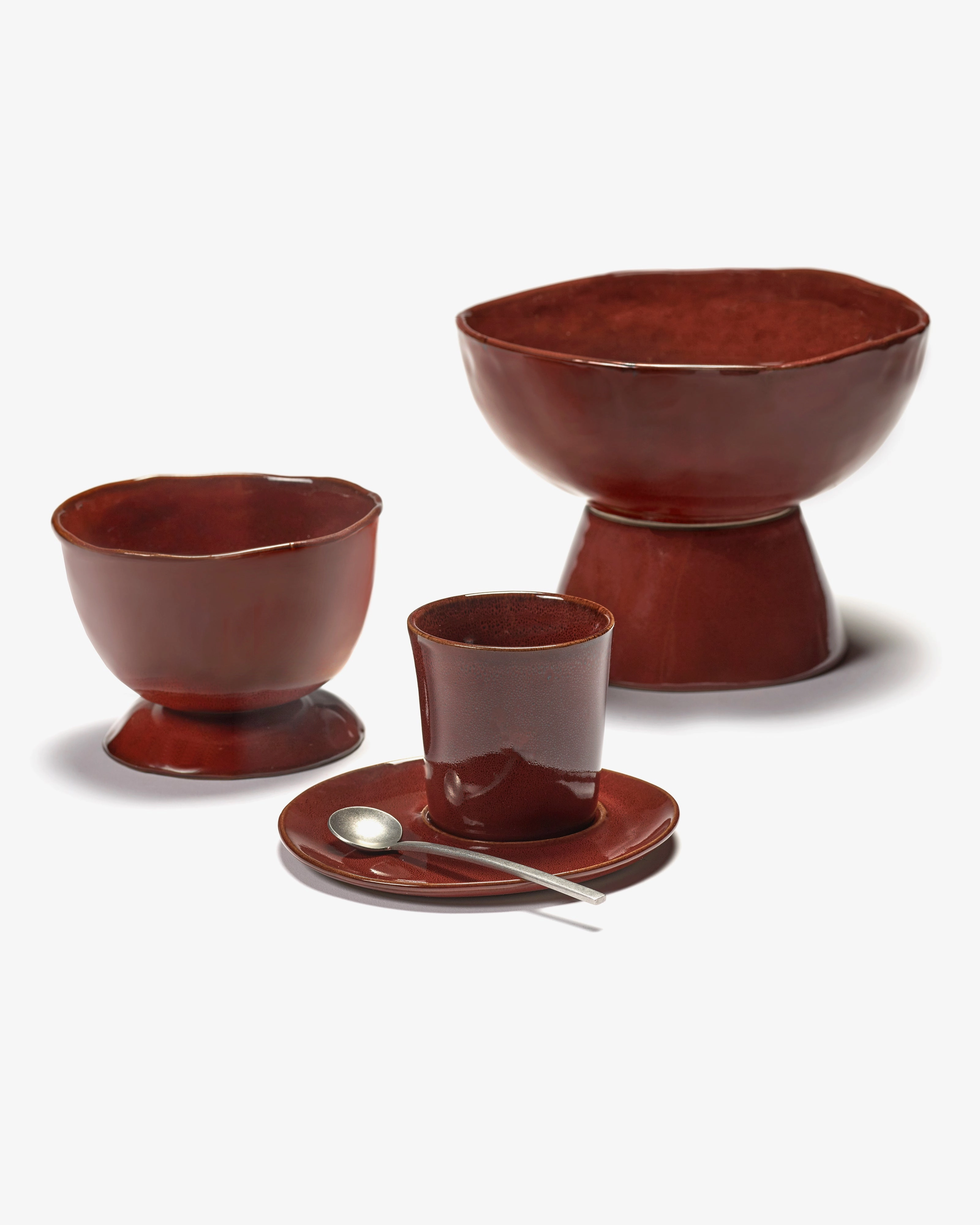 High bowl large on foot red La Mre