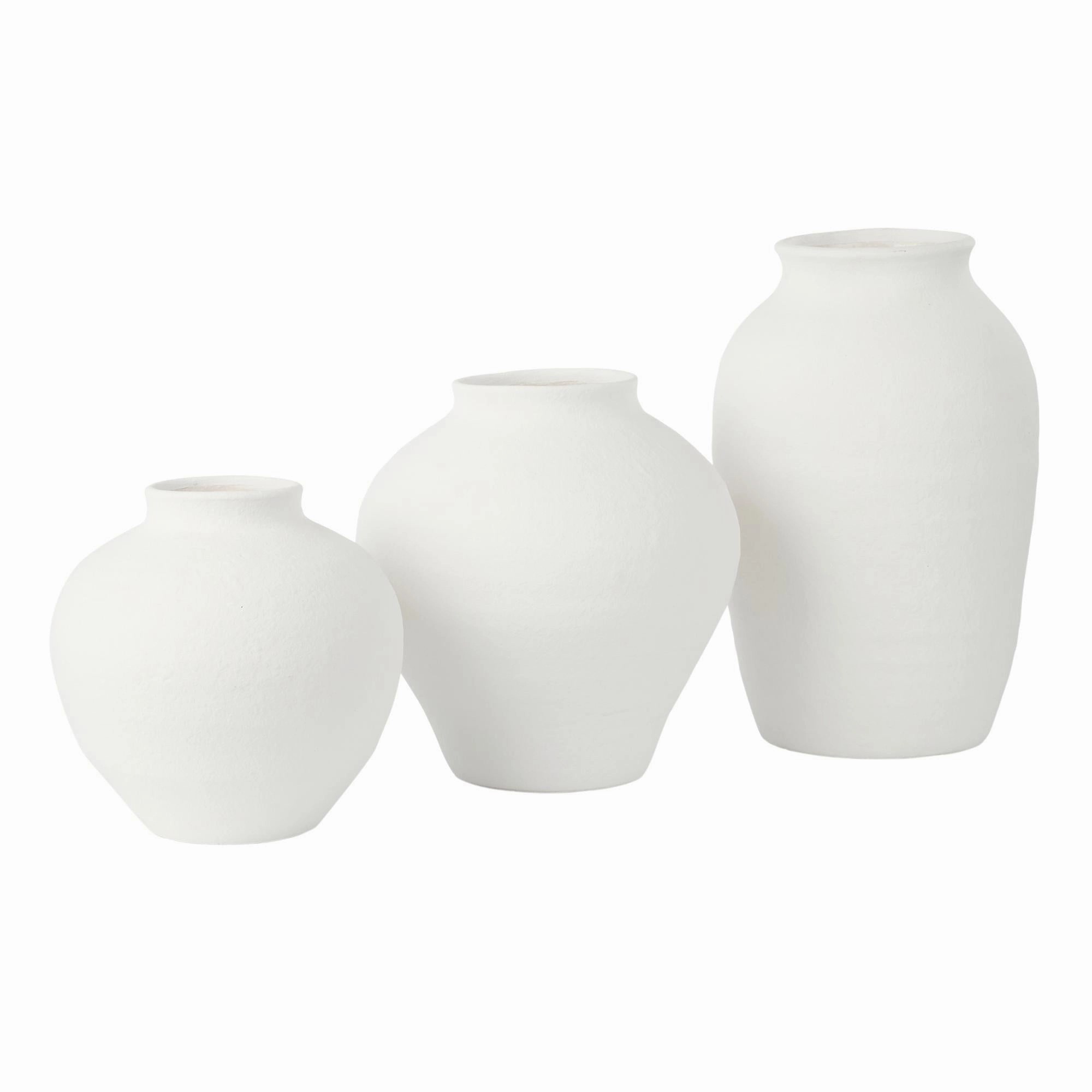 Kamari Clay Vase Med 25x25x25cm