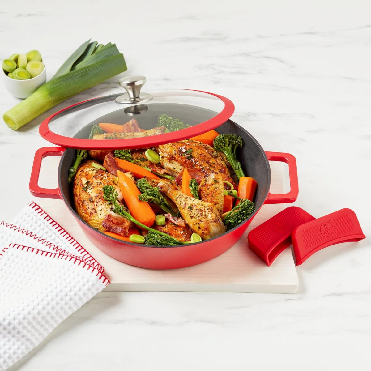 Kitchen HQ 4.5-Quart Cast Iron Nonstick Braiser Refurbished