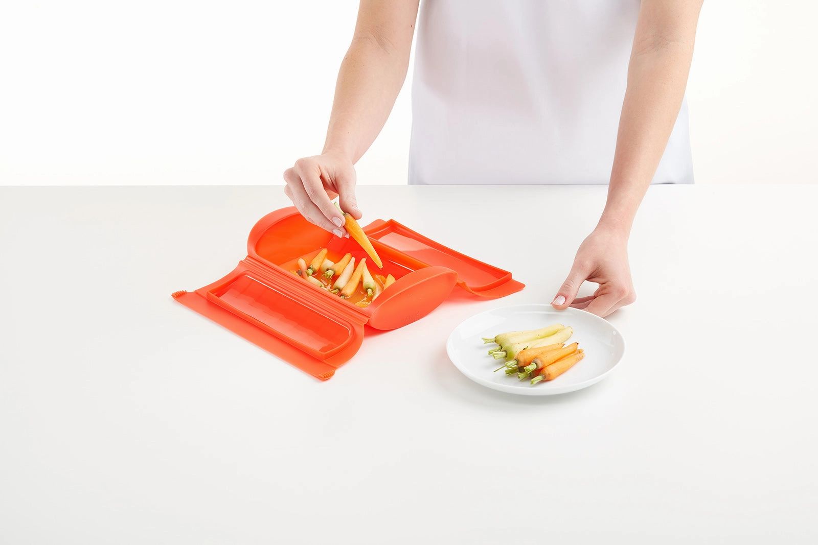 Lekue Essential Cooking Kit with Rice Steamer, Steam Case, Egg Poacher