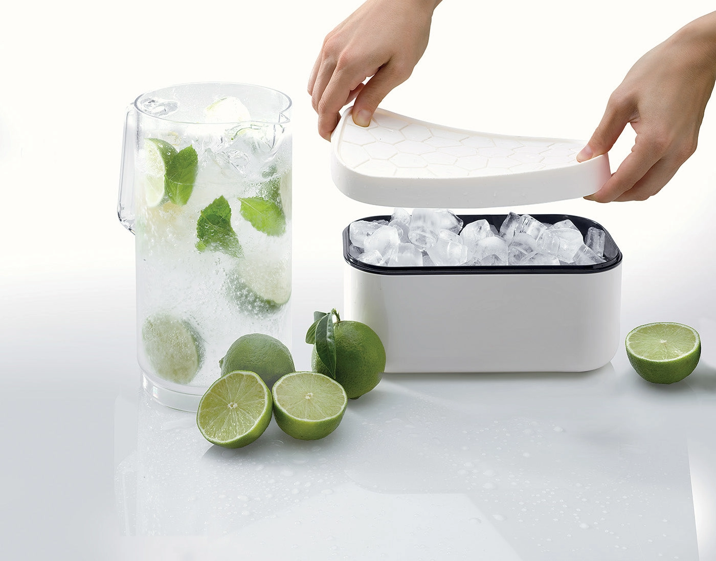 Lekue Ice Box Silicone Ice Cube Tray and Storage Box, White