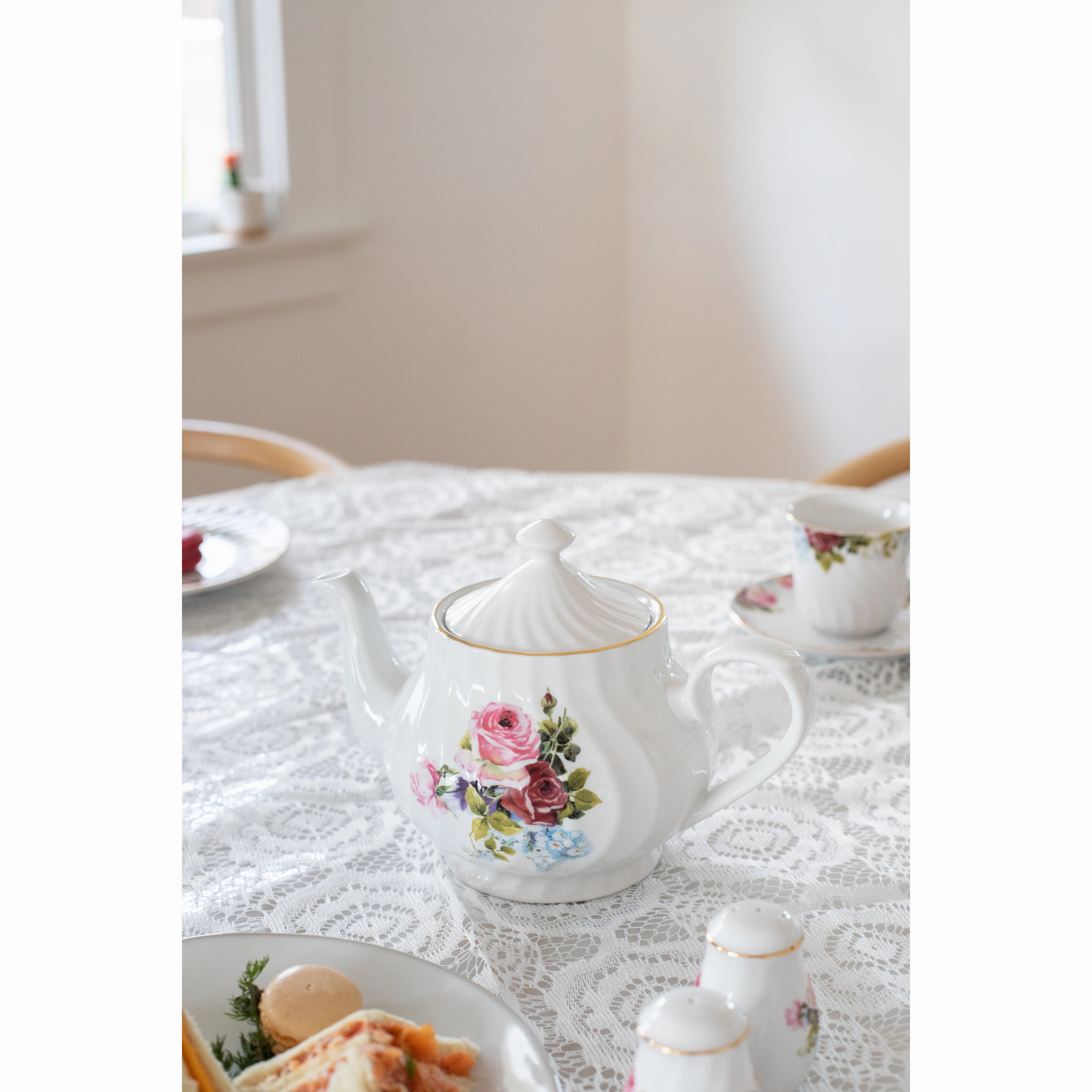 Limited Edition: Vintage Bloom Teapot
