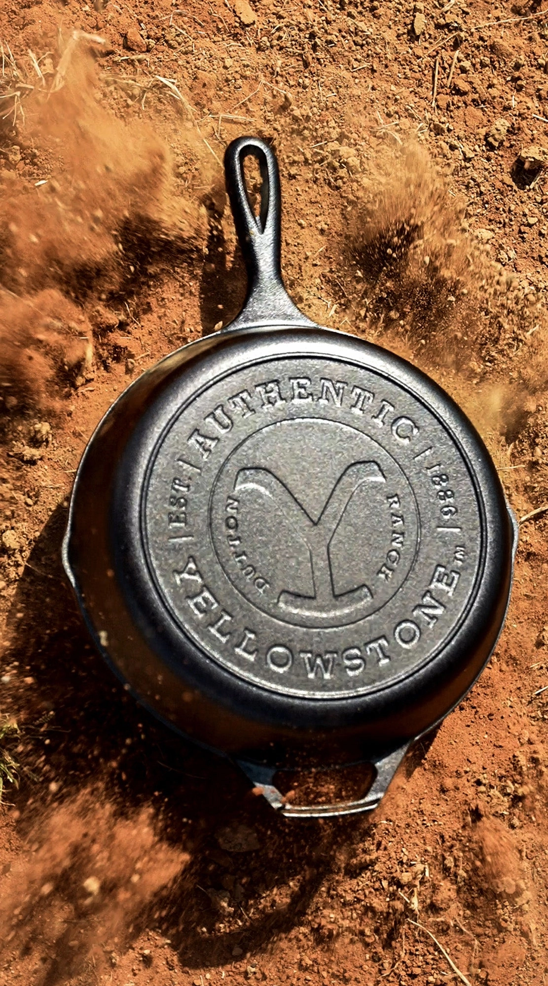 Lodge Yellowstone 10.25 Inch Seasoned Cast Iron Authentic Y Skillet