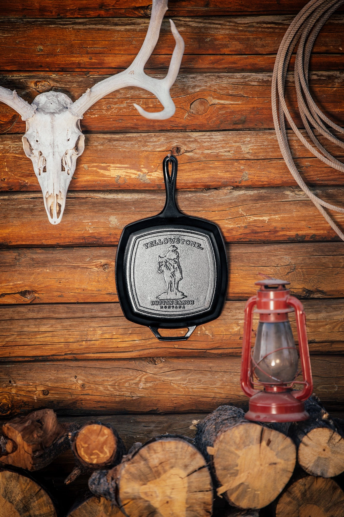 Lodge Yellowstone 10.5 Inch Seasoned Square Cast Iron Cowboy Grill Pan