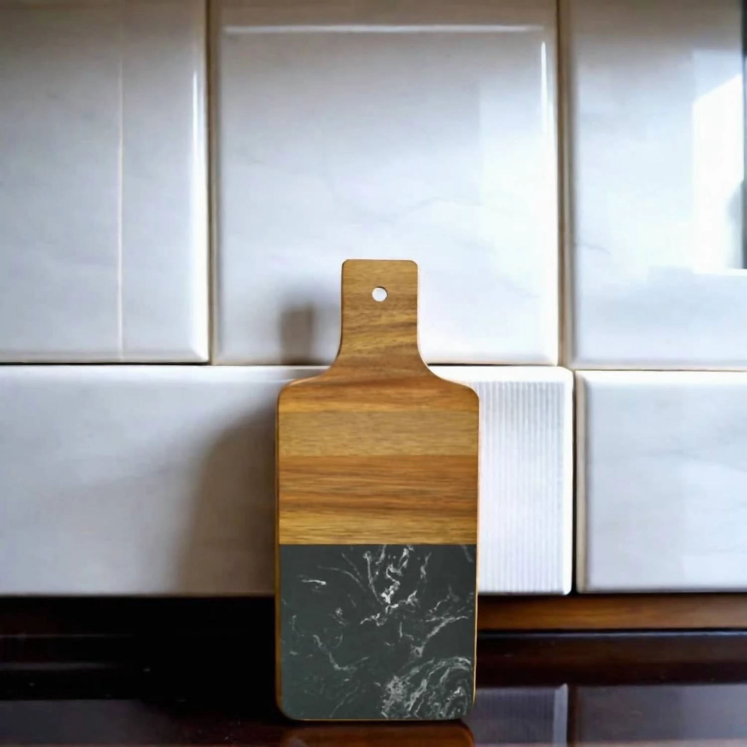 Marble And Acacia Wood Handled Board In Black/natural