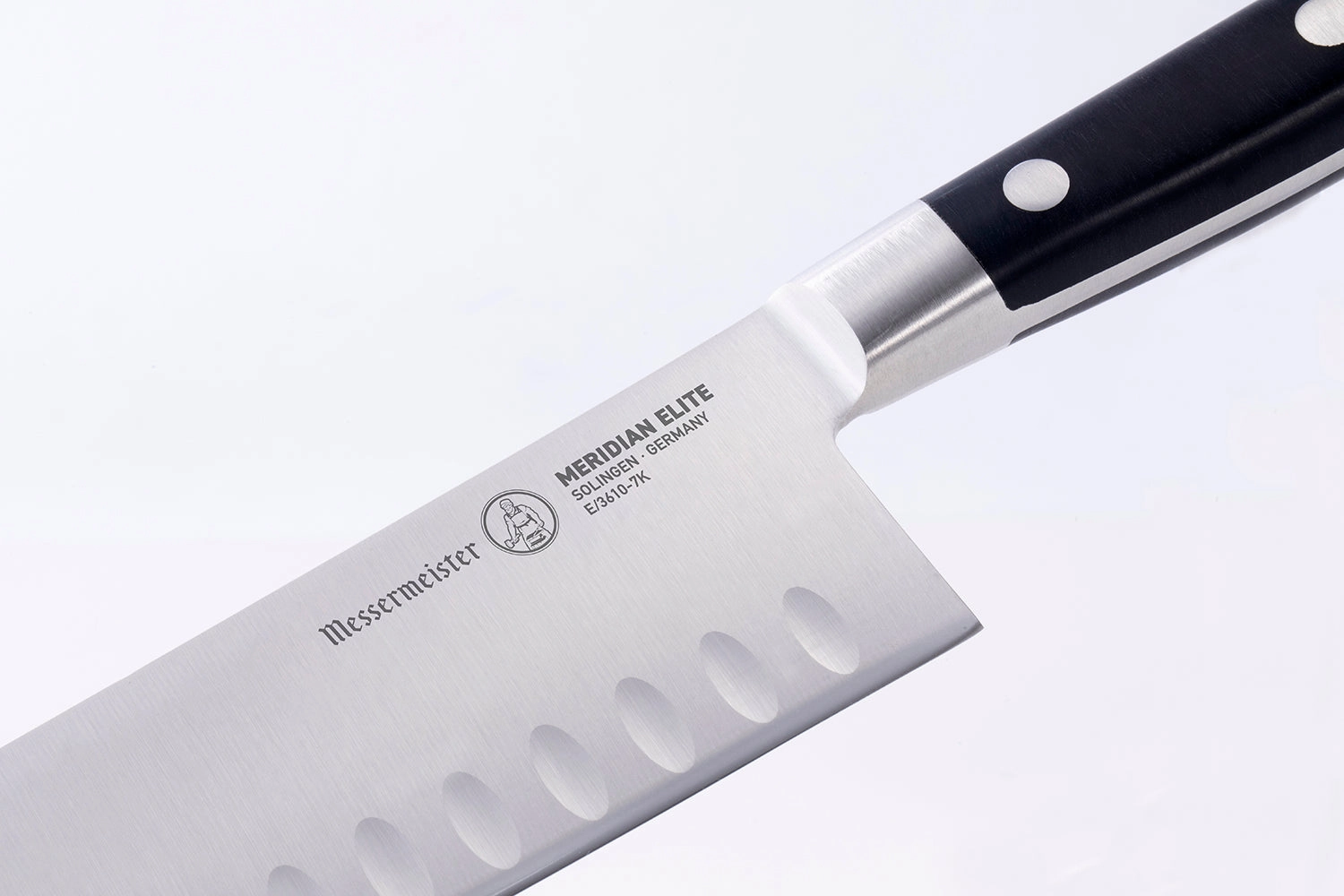 Messermeister Meridian Elite 7-Inch Kullenschliff Santoku Knife
