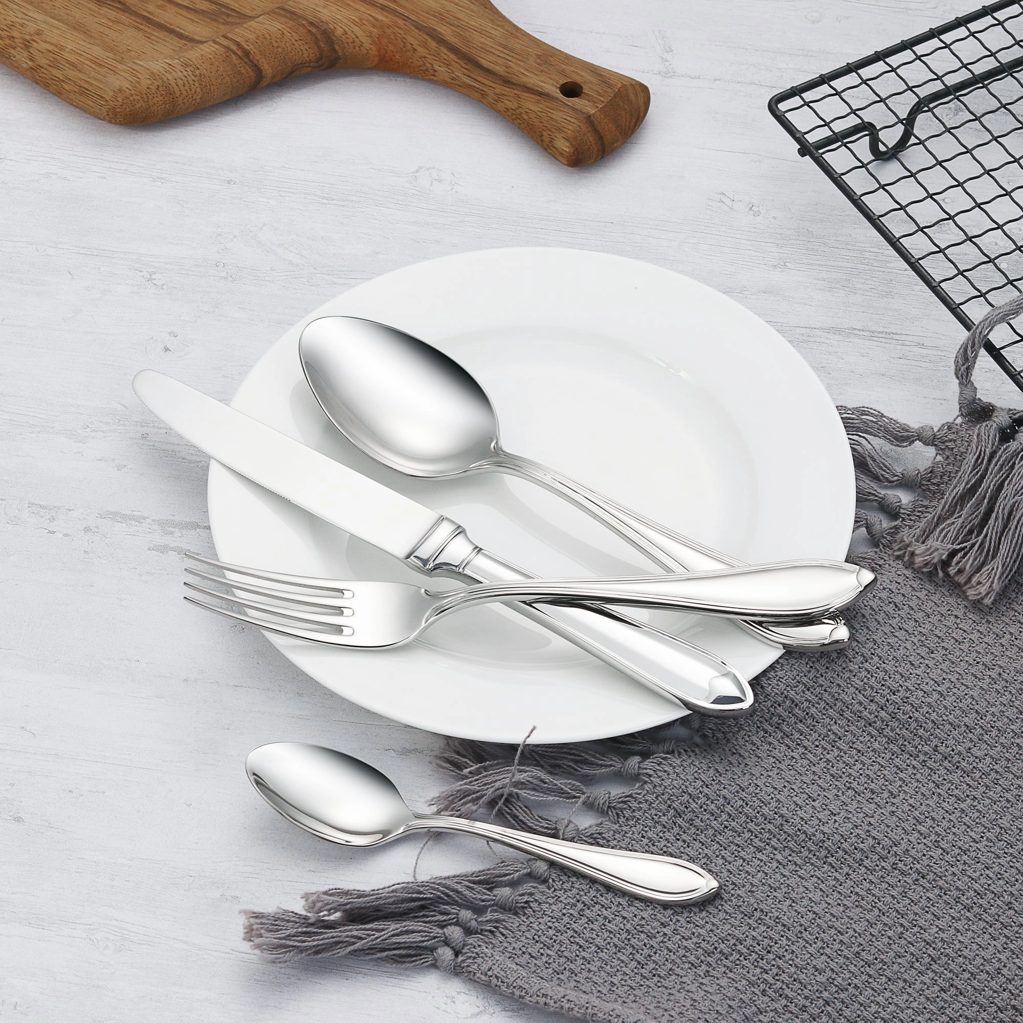 Minimal Hera 20-piece Flatware Set