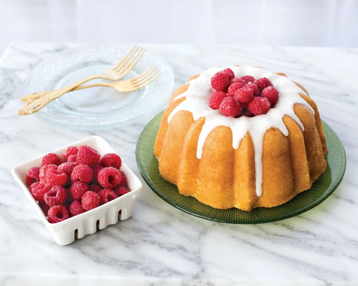 Nordic Ware Cast Aluminum Anniversary Bundt Pan, 6 Cup, Gold
