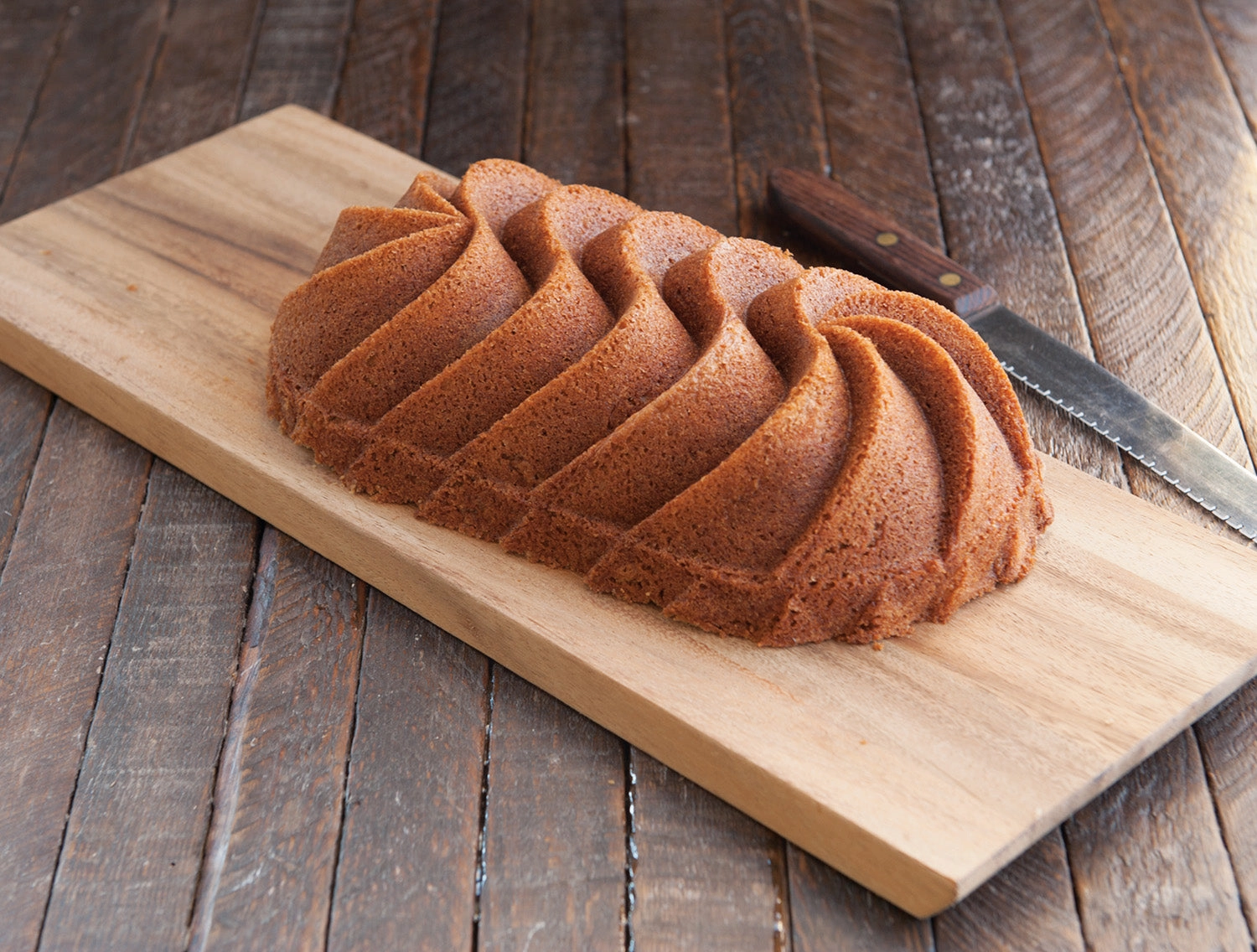 Nordic Ware Cast Aluminum Heritage Loaf Pan